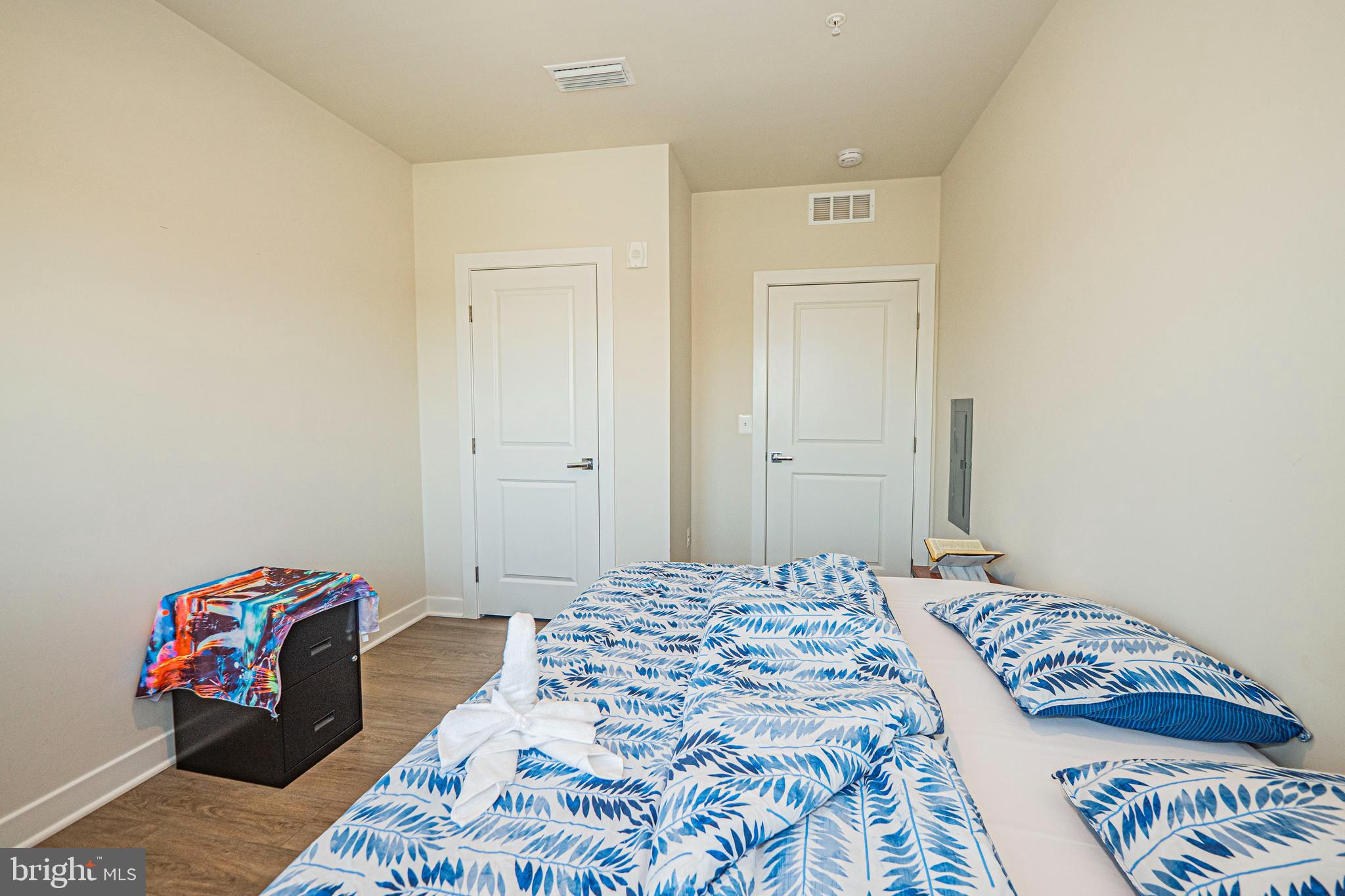 WOODLAND PARK STATION - Residential