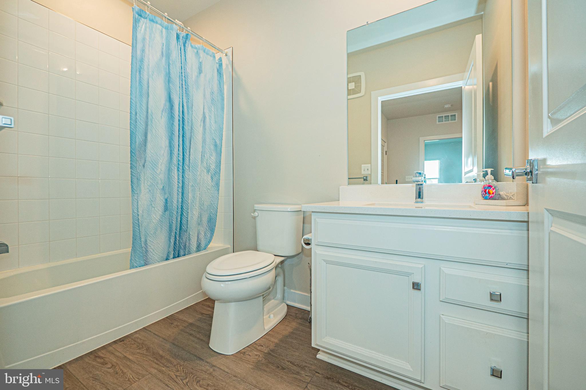 WOODLAND PARK STATION - Residential