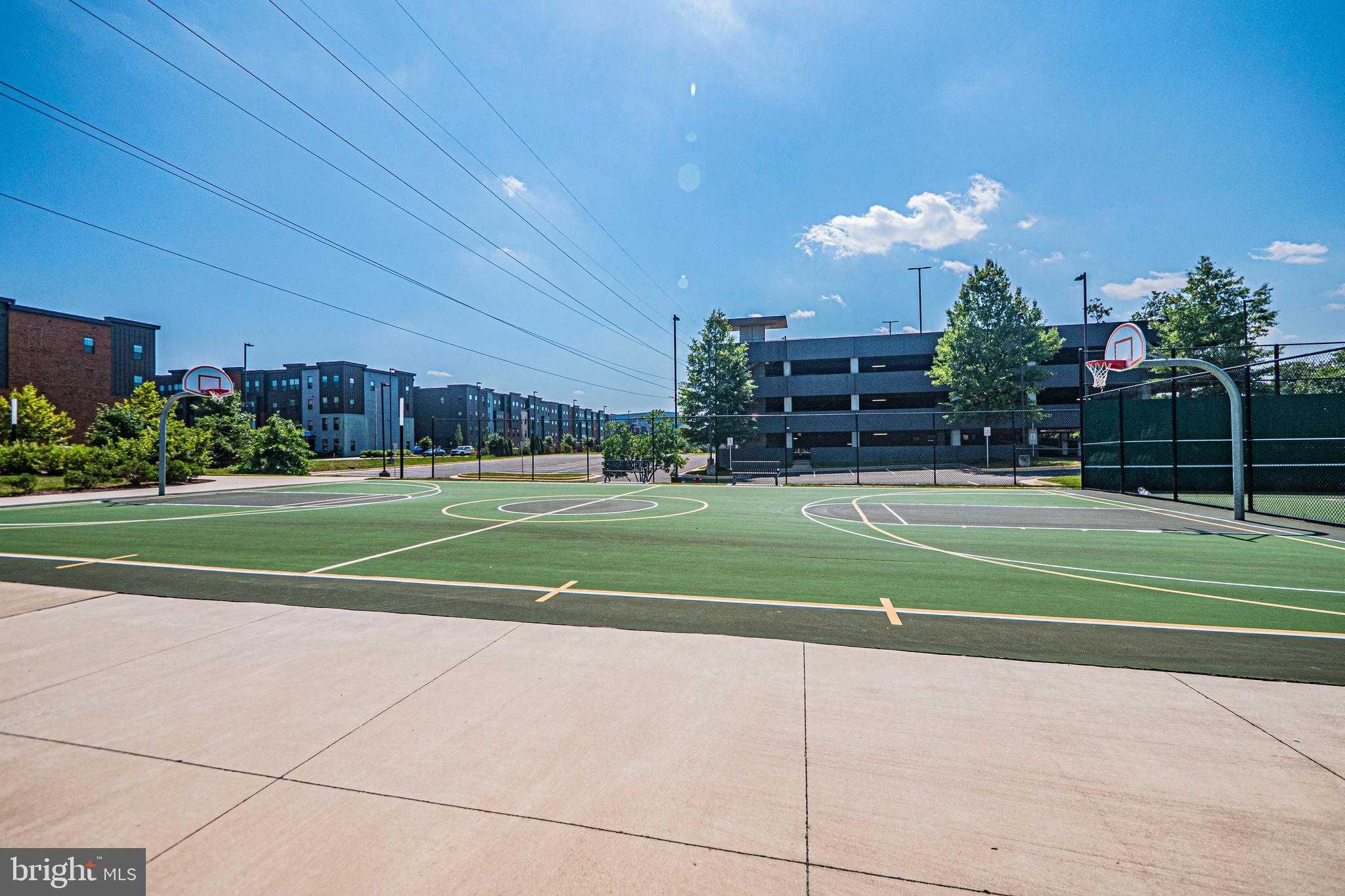 WOODLAND PARK STATION - Residential
