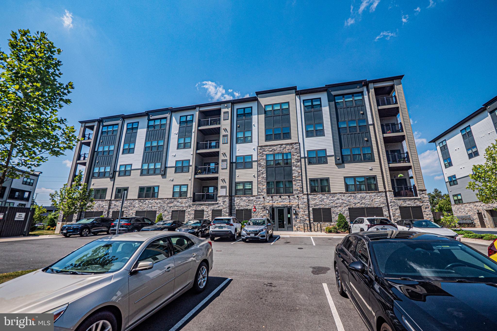 WOODLAND PARK STATION - Residential