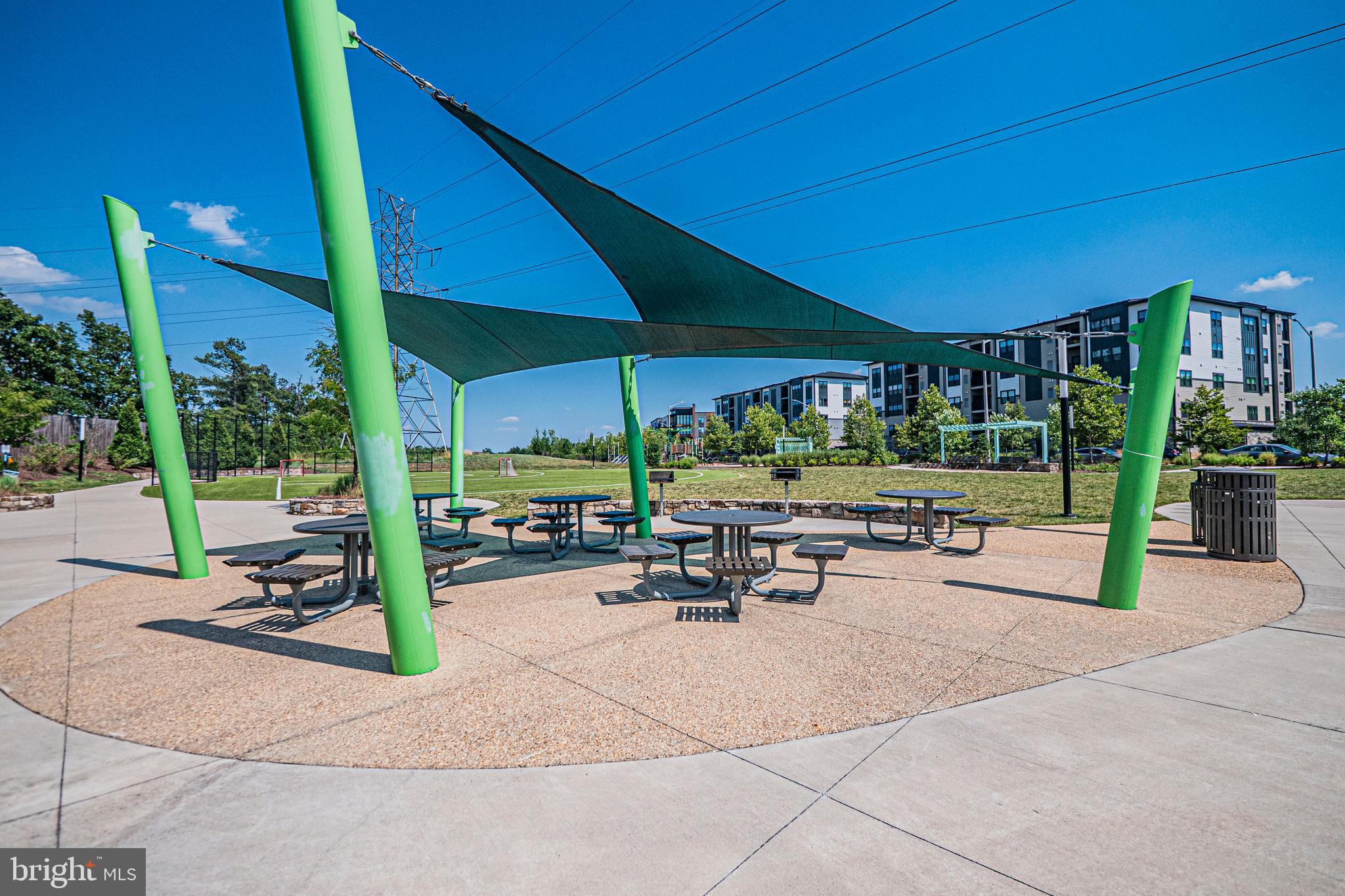 WOODLAND PARK STATION - Residential
