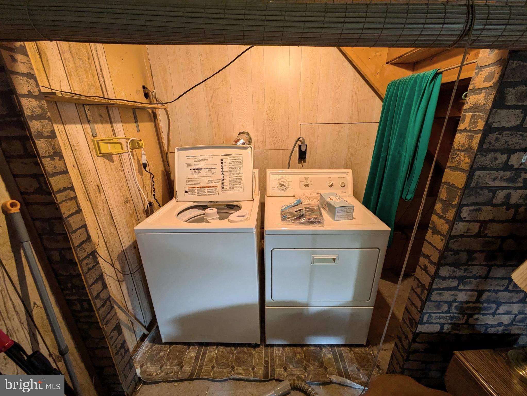 NOT IN - Residential Lease