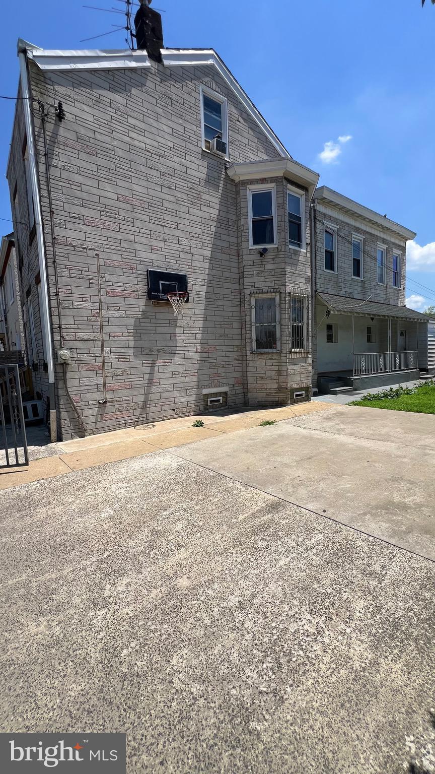 BRIDESBURG - Residential