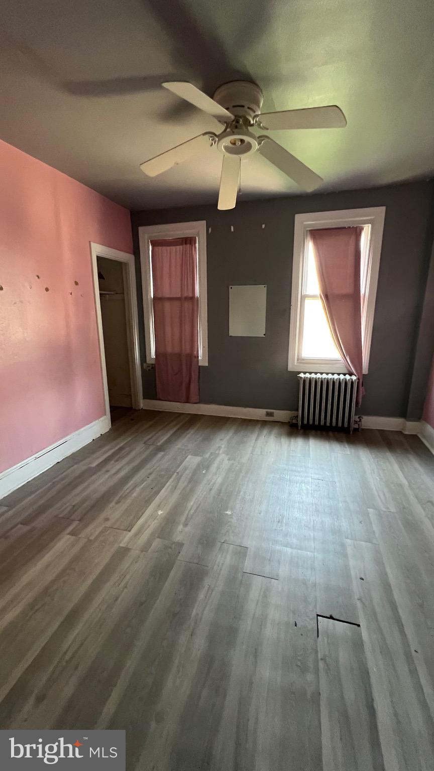 BRIDESBURG - Residential
