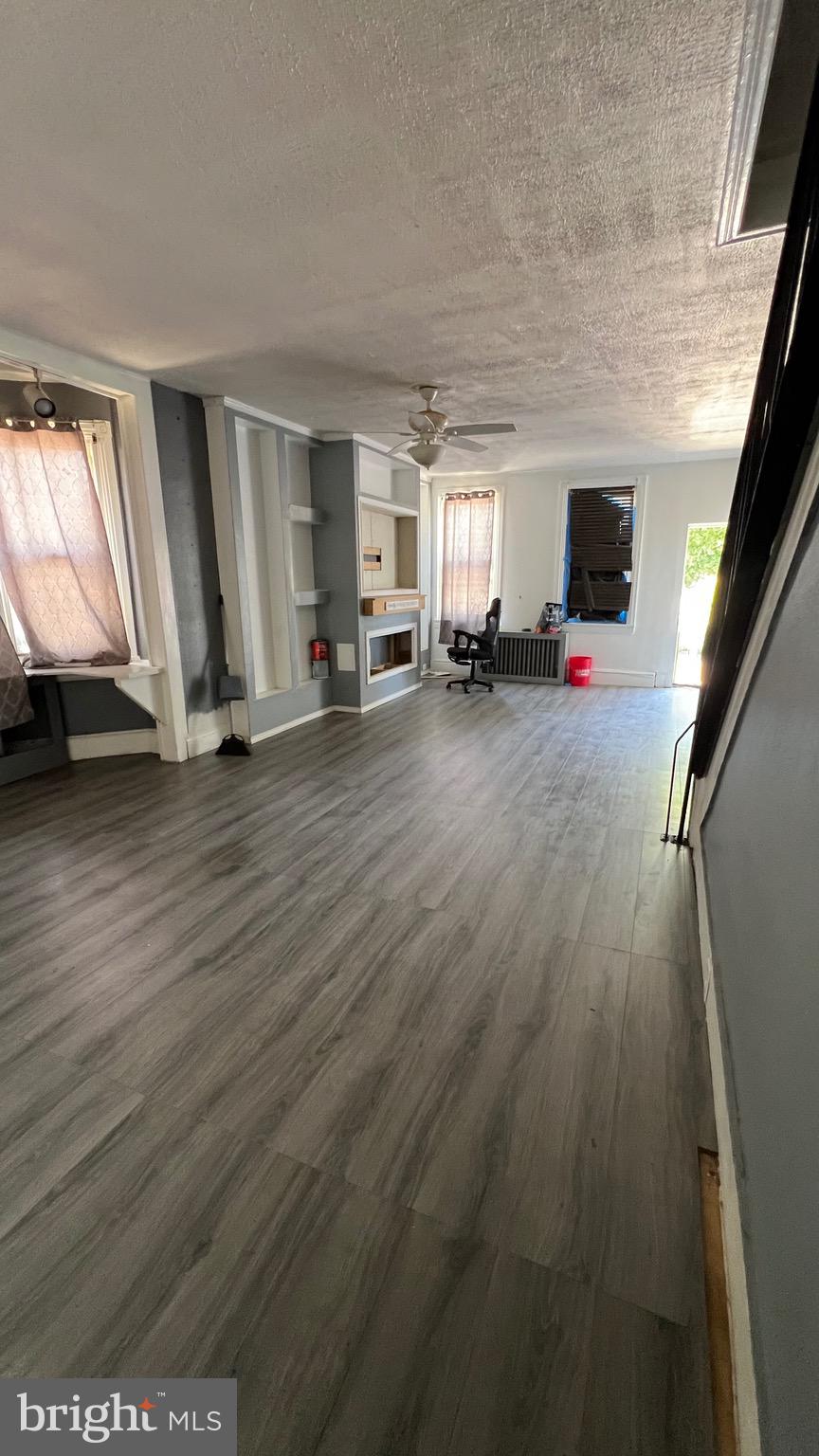 BRIDESBURG - Residential