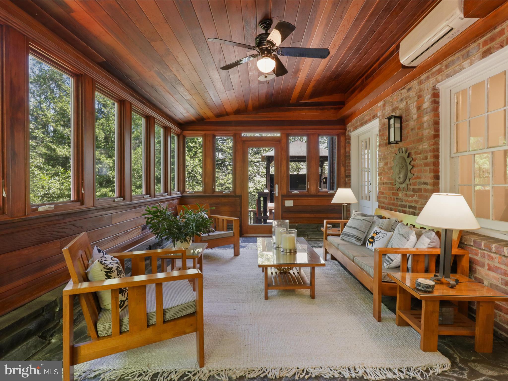 COUNTRY CLUB HILLS - Residential