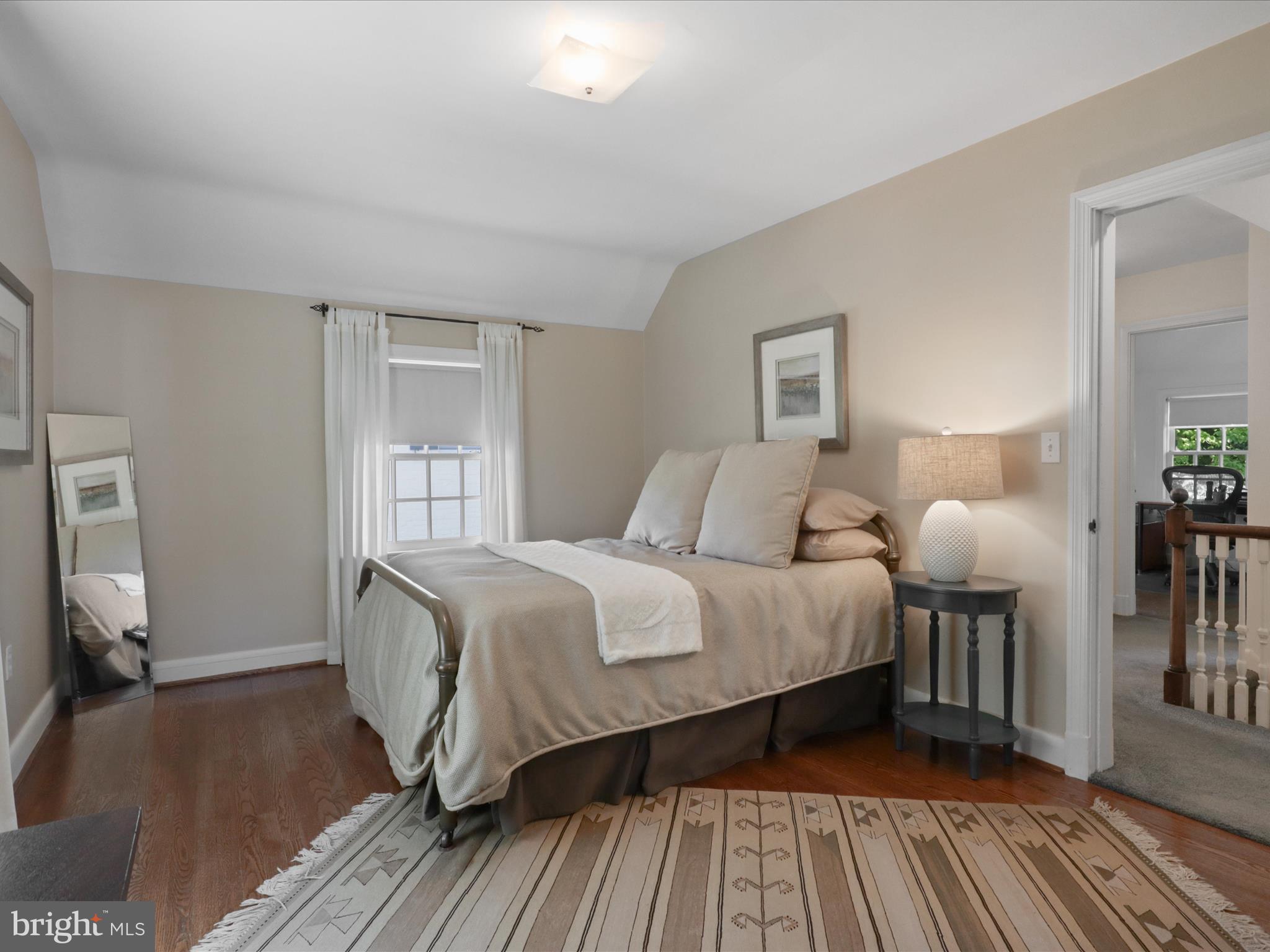 COUNTRY CLUB HILLS - Residential
