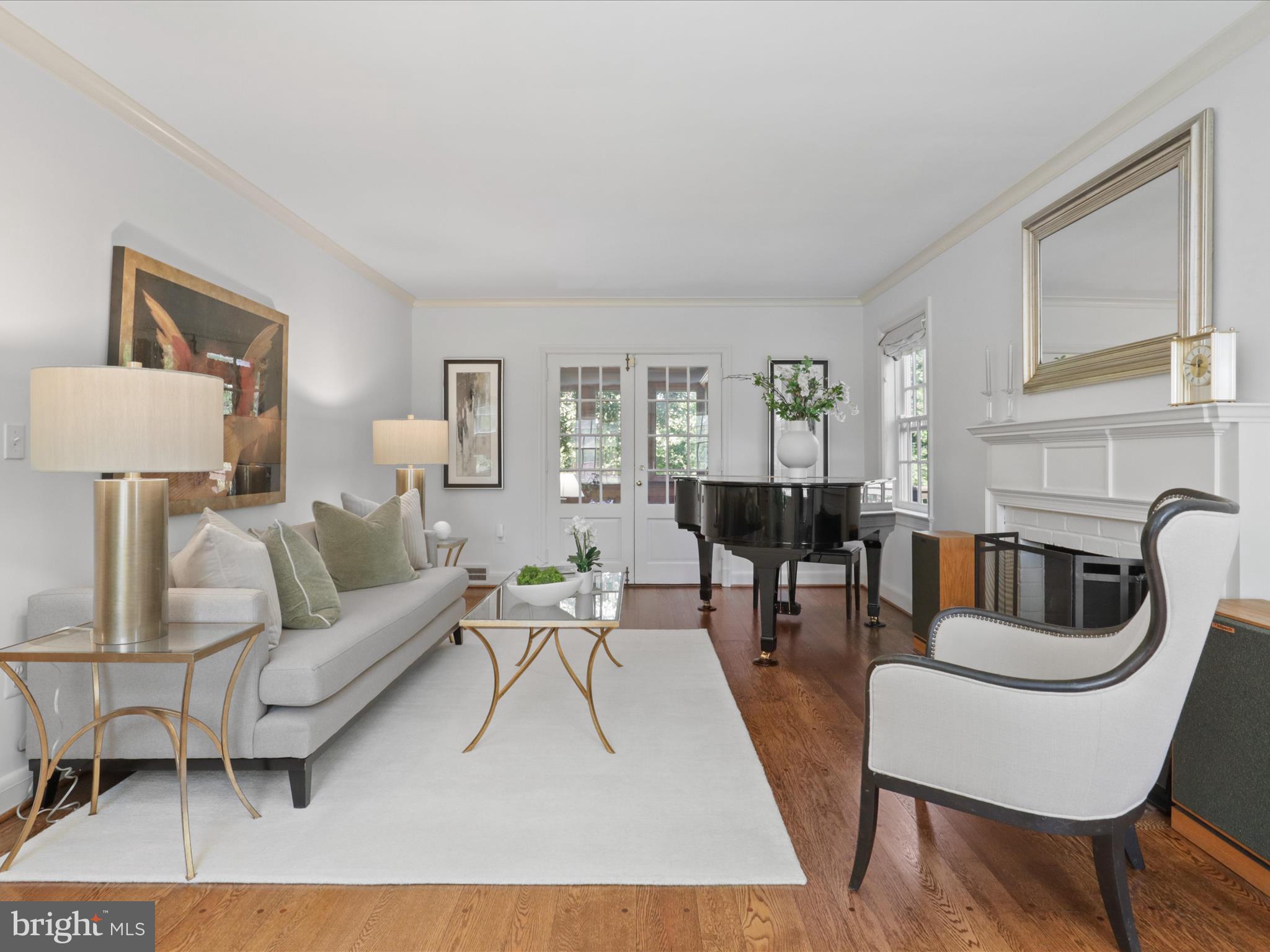 COUNTRY CLUB HILLS - Residential