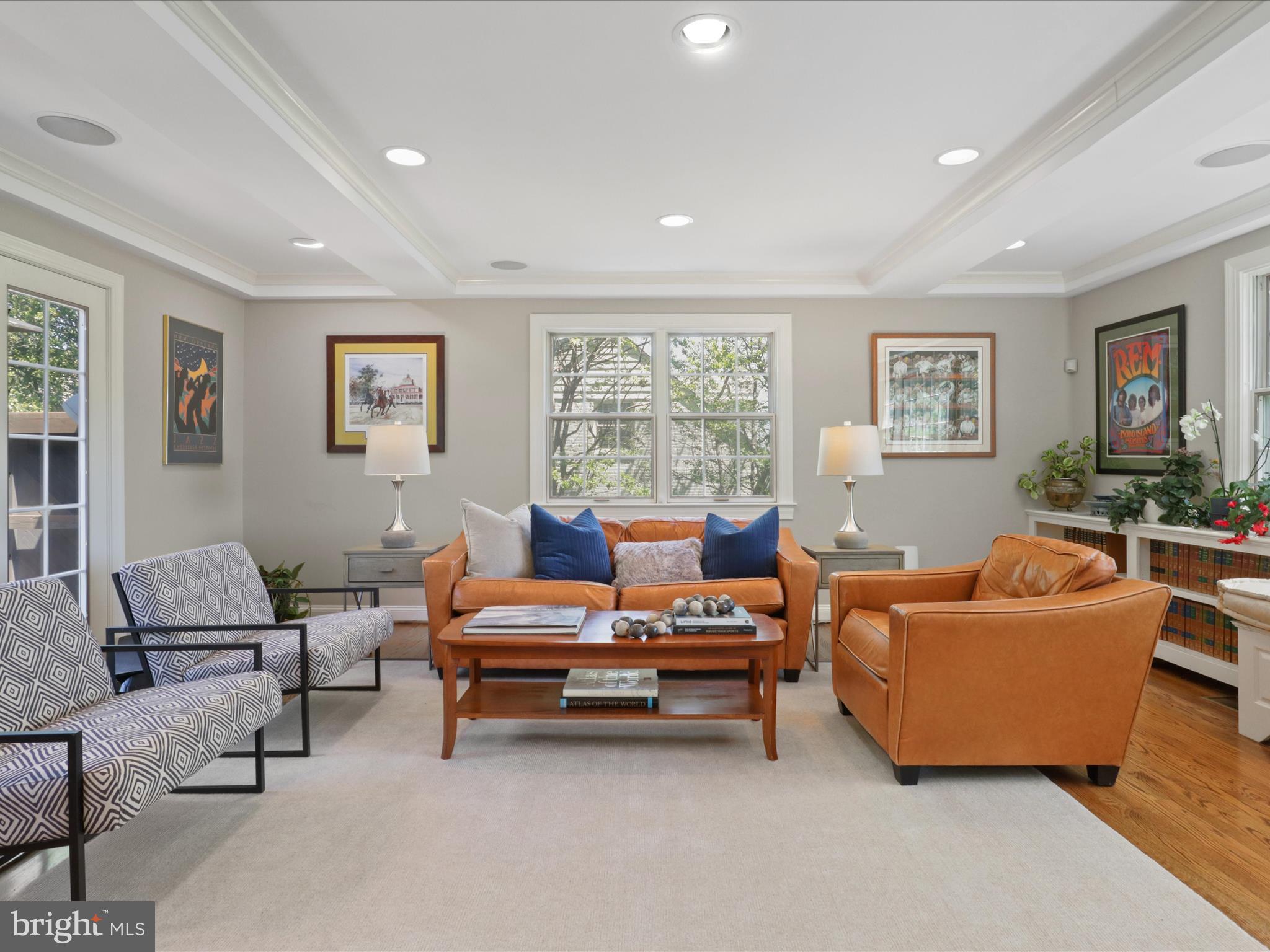 COUNTRY CLUB HILLS - Residential