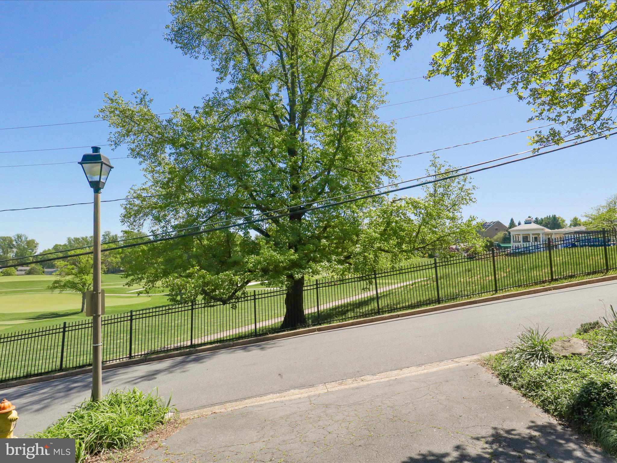 COUNTRY CLUB HILLS - Residential