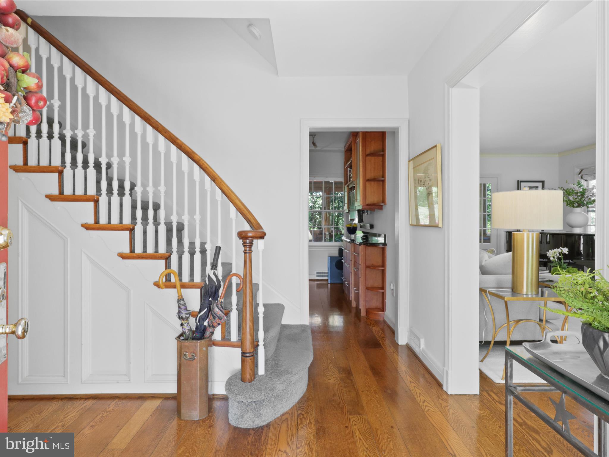 COUNTRY CLUB HILLS - Residential