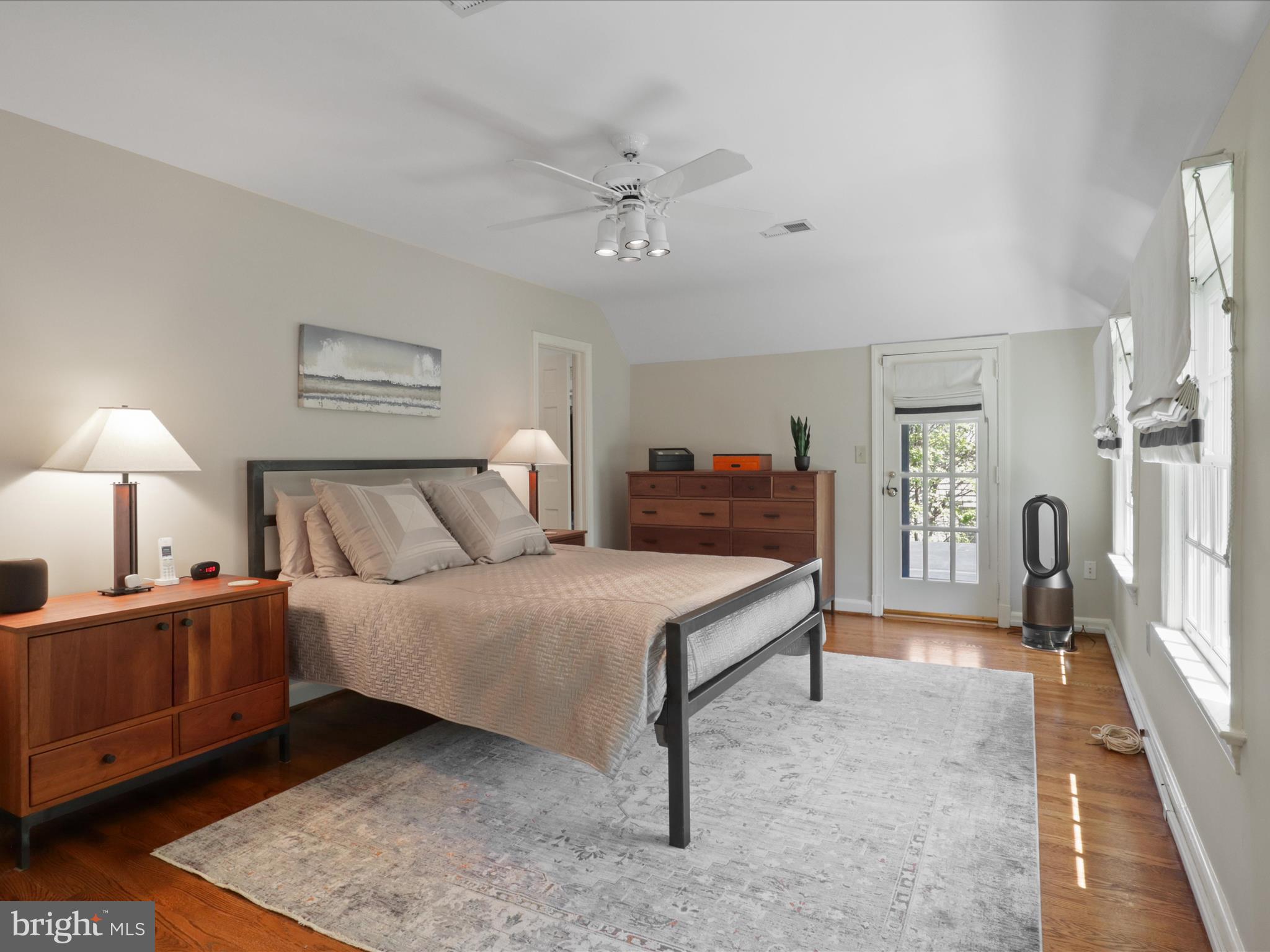 COUNTRY CLUB HILLS - Residential