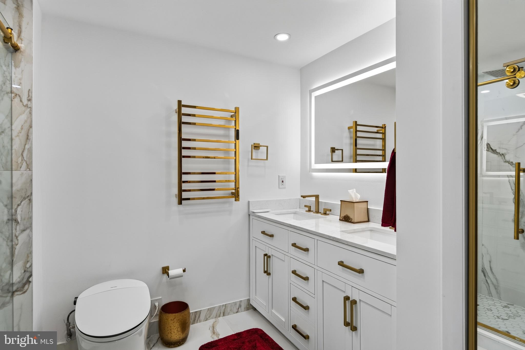 VALLEY FORGE TOWER - Residential