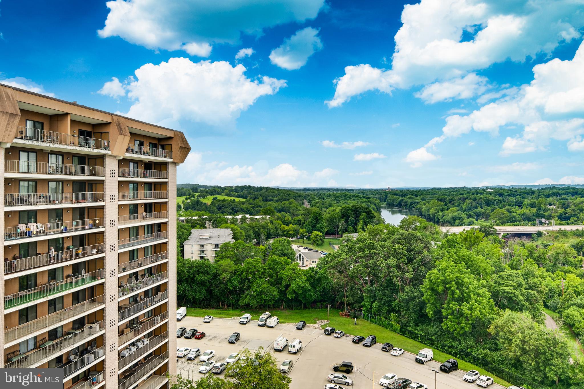 VALLEY FORGE TOWER - Residential