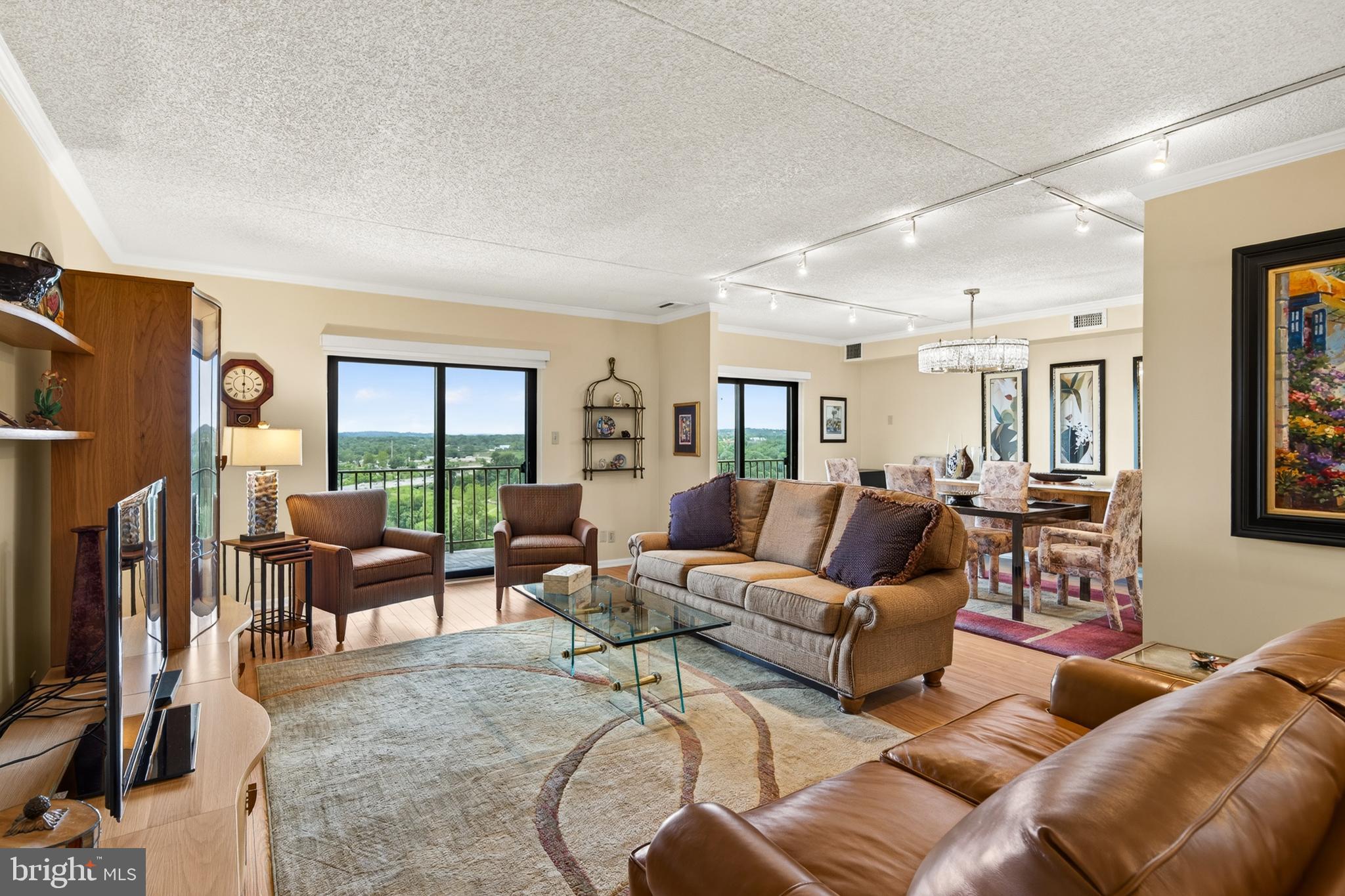 VALLEY FORGE TOWER - Residential