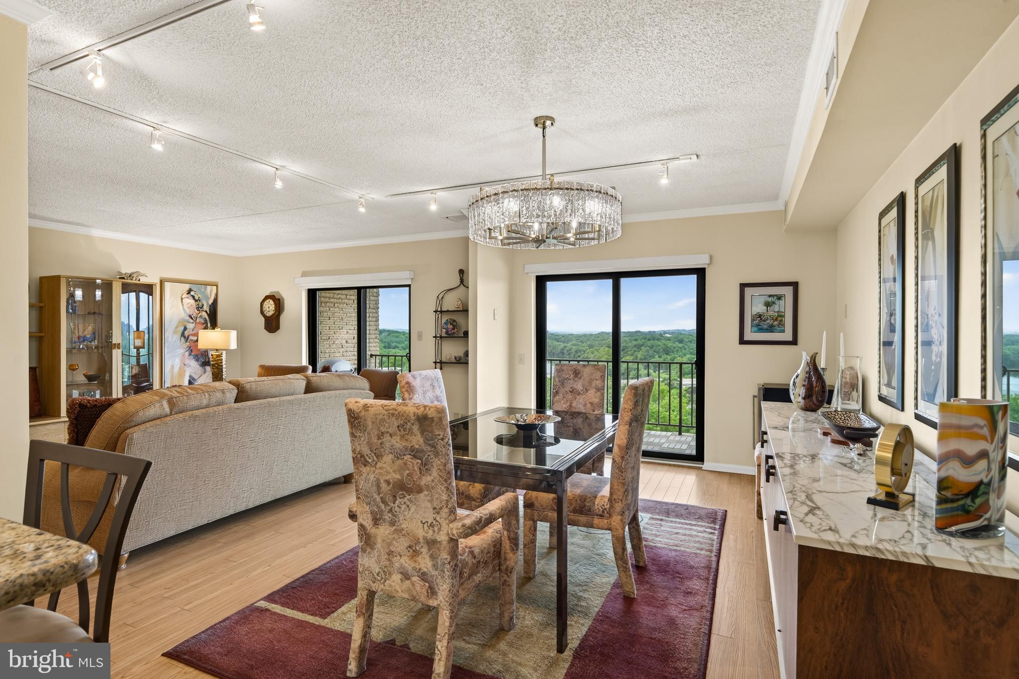 VALLEY FORGE TOWER - Residential