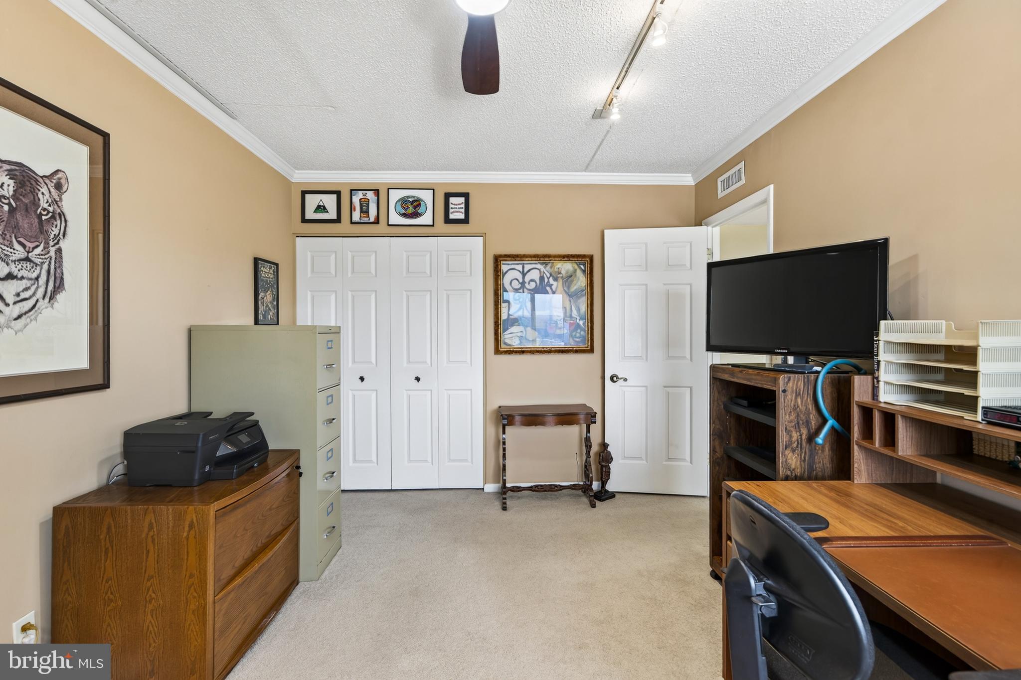VALLEY FORGE TOWER - Residential