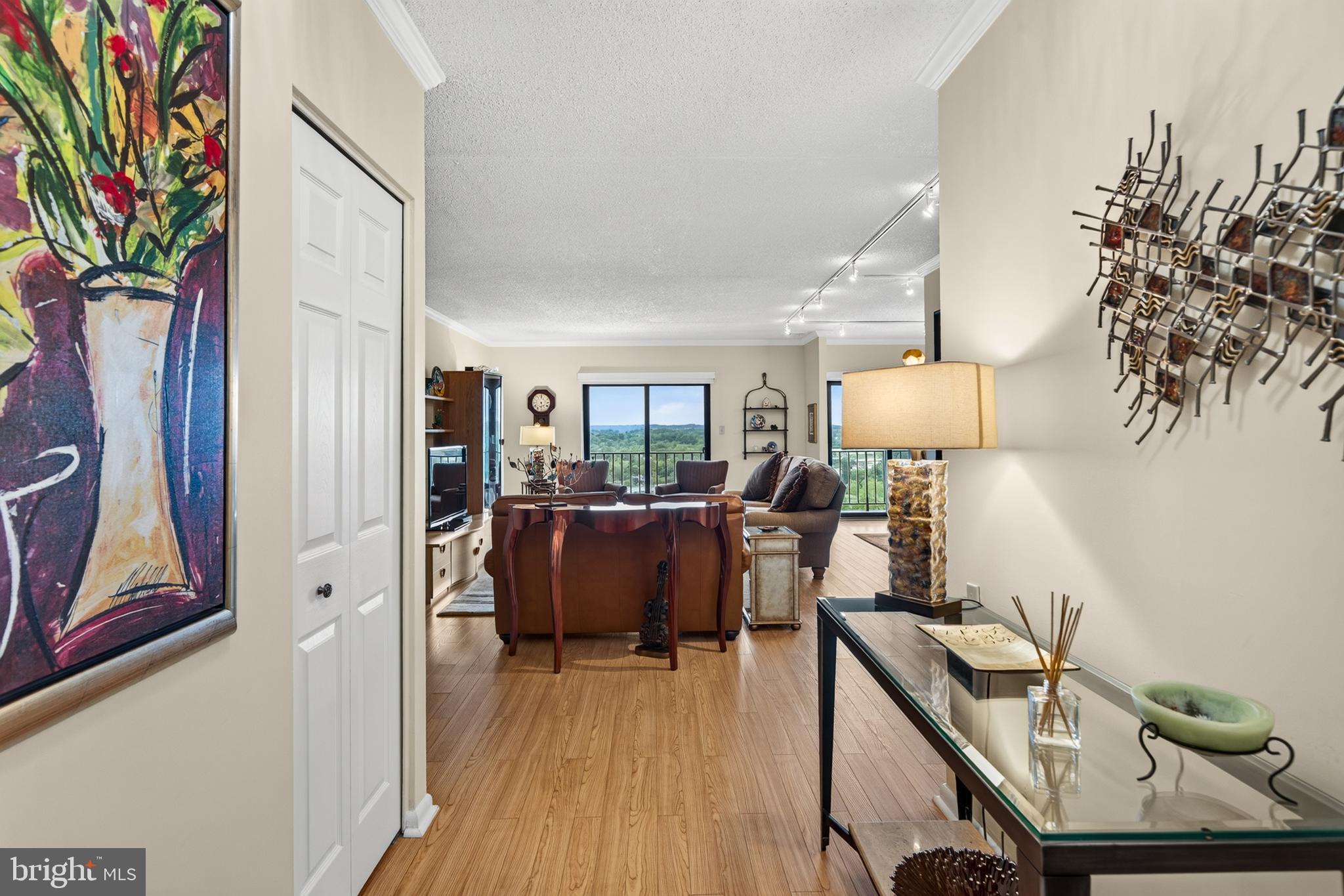 VALLEY FORGE TOWER - Residential