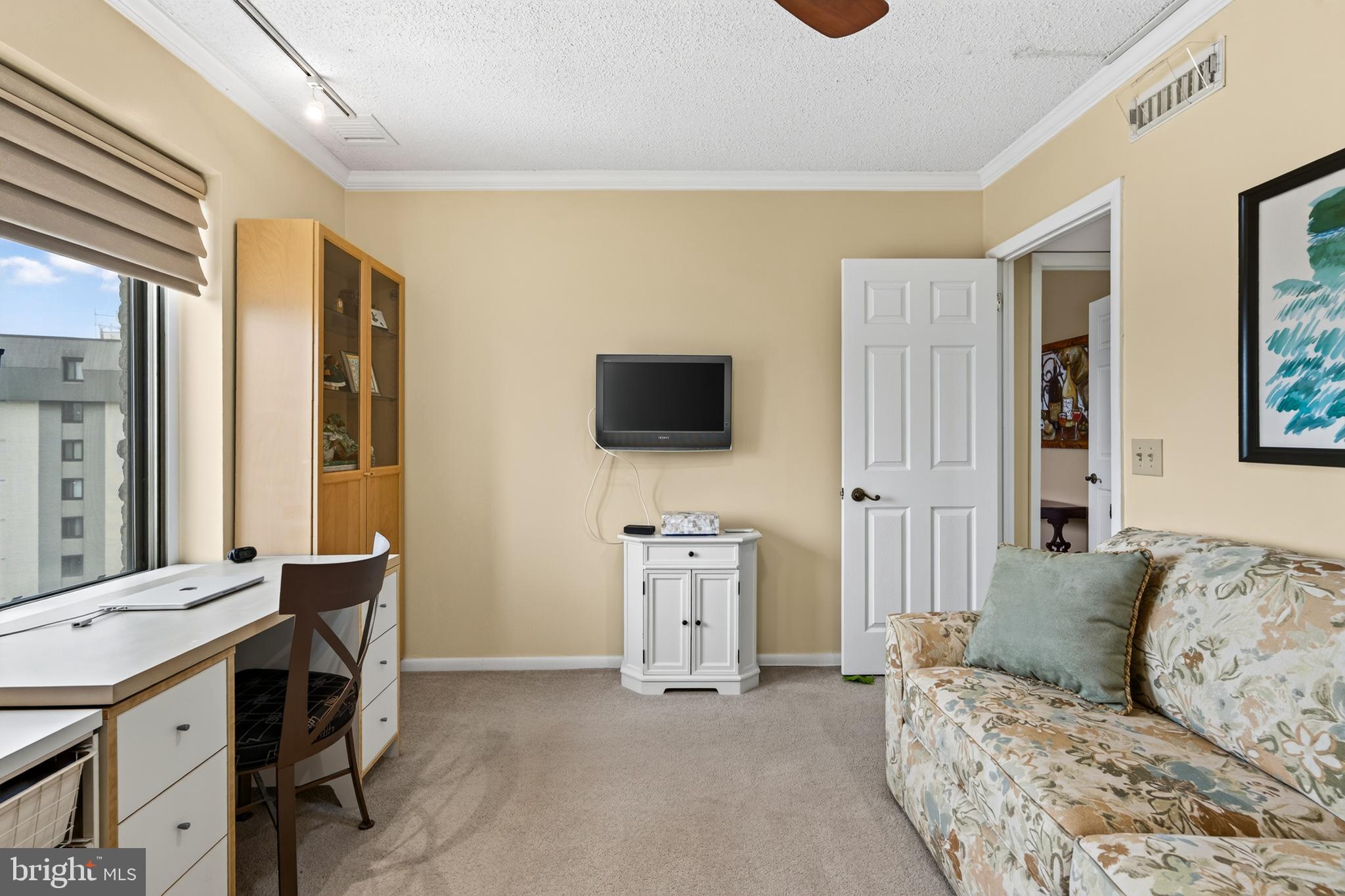 VALLEY FORGE TOWER - Residential