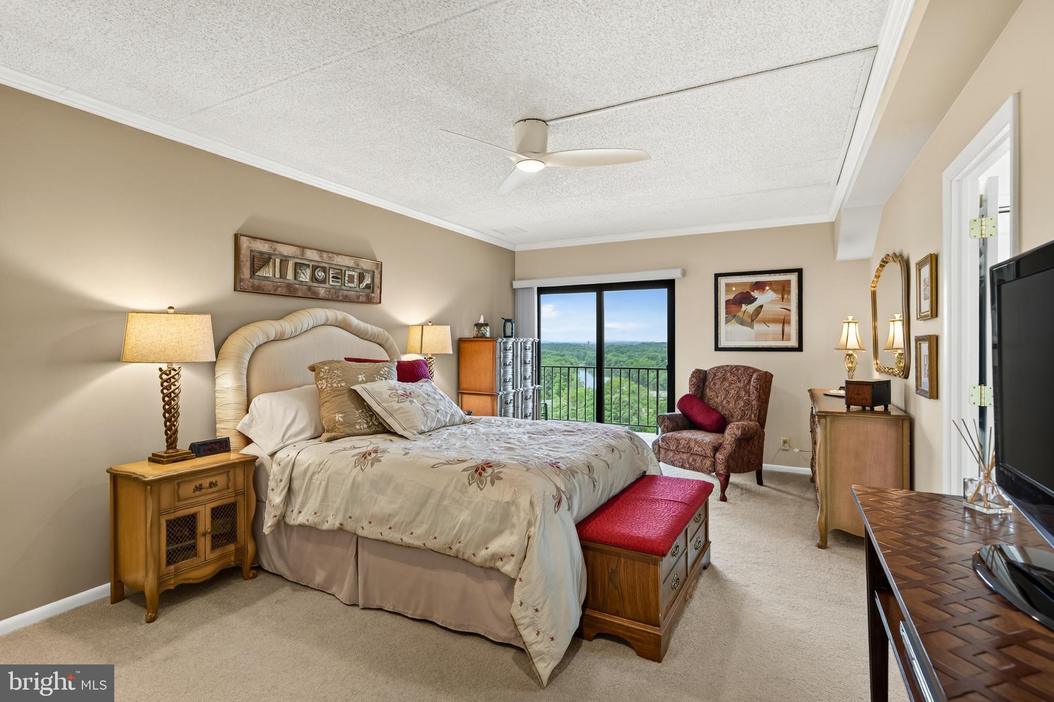 VALLEY FORGE TOWER - Residential