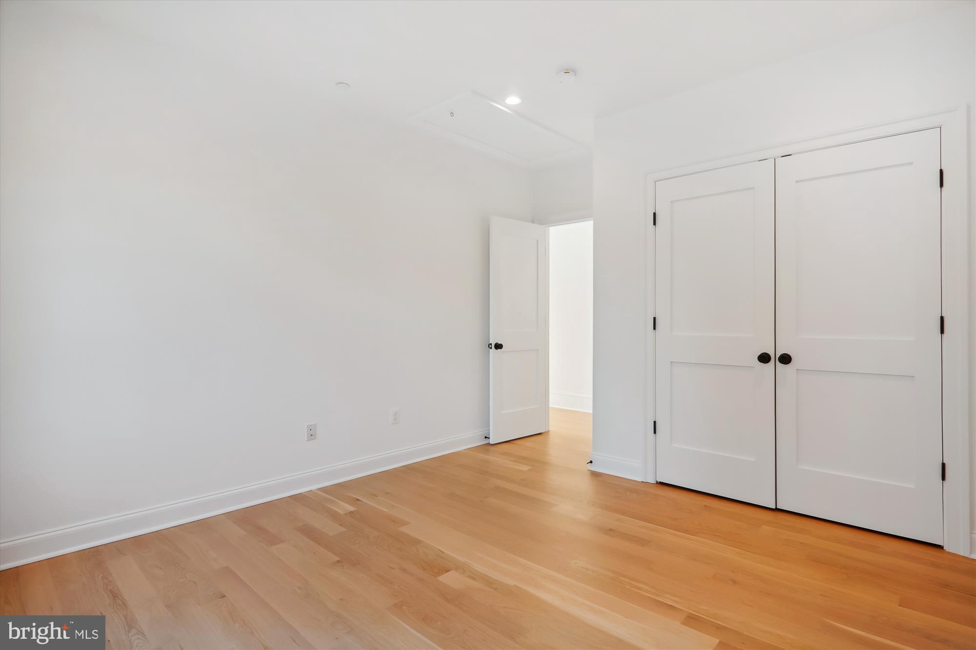 CHEVY CHASE MANOR - Residential