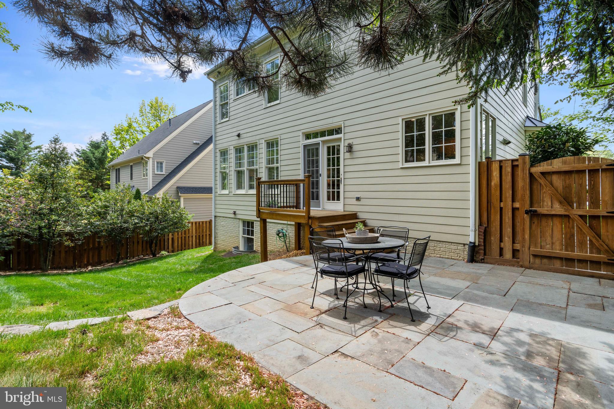 BERKSHIRE OAKWOOD - Residential
