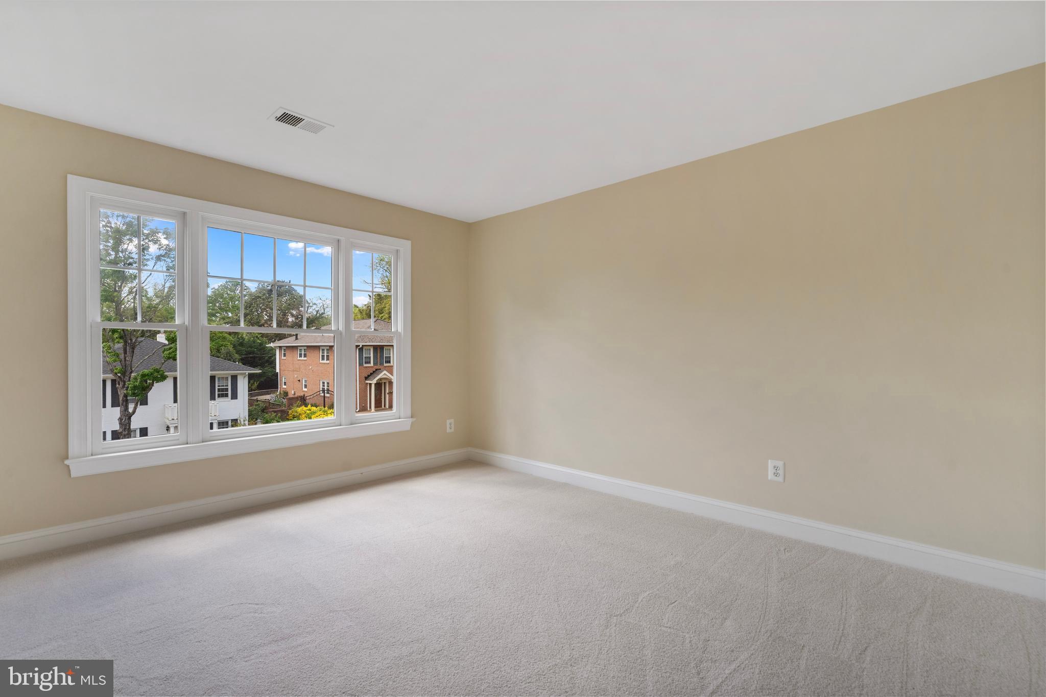 BERKSHIRE OAKWOOD - Residential