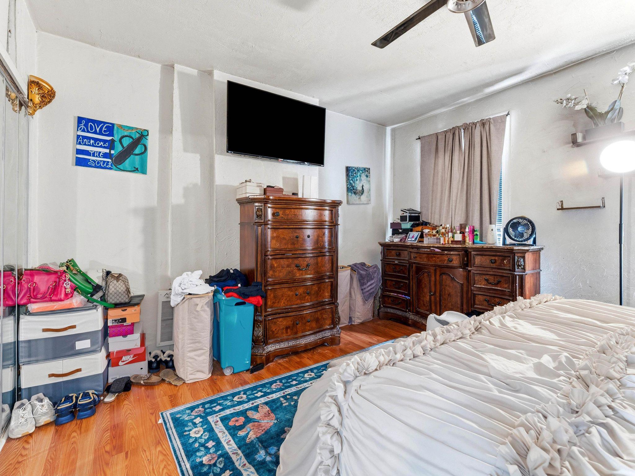 LOGAN - Residential
