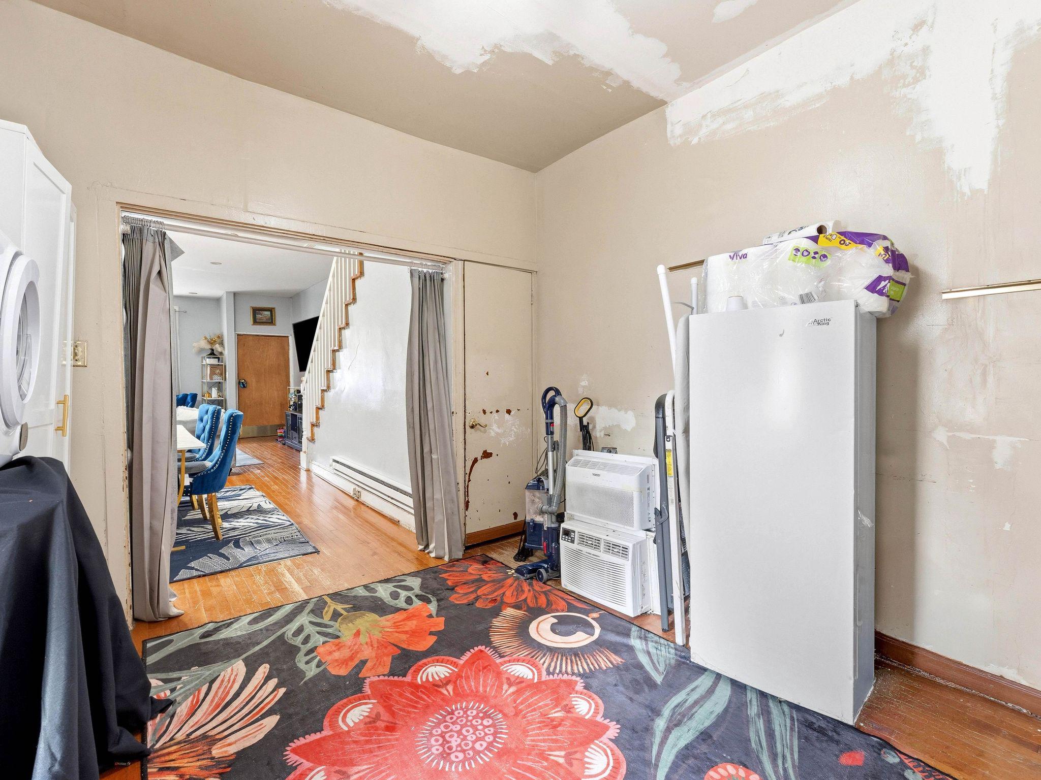 LOGAN - Residential
