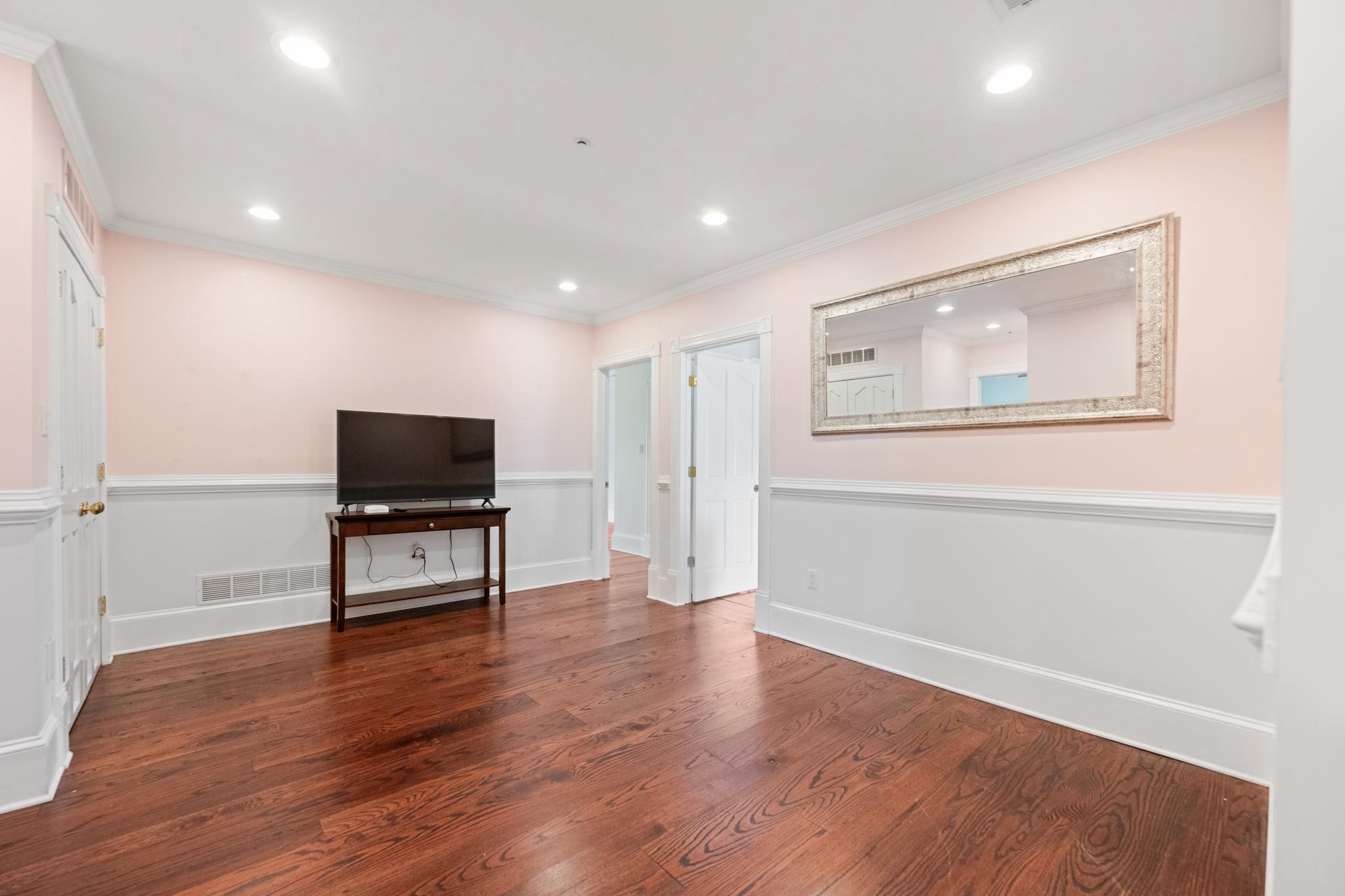 DOYLESTOWN - Residential