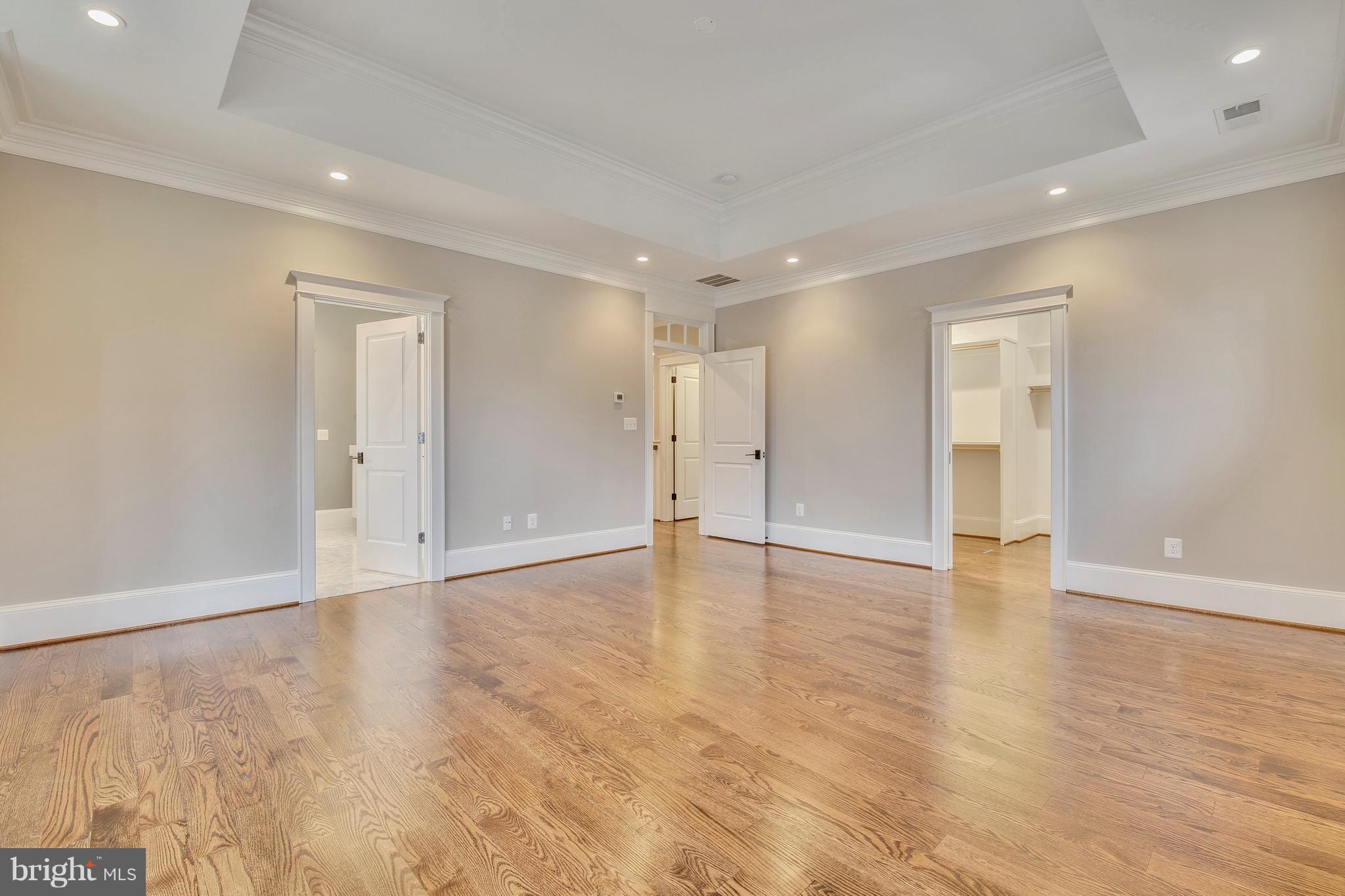 LEE HEIGHTS - Residential