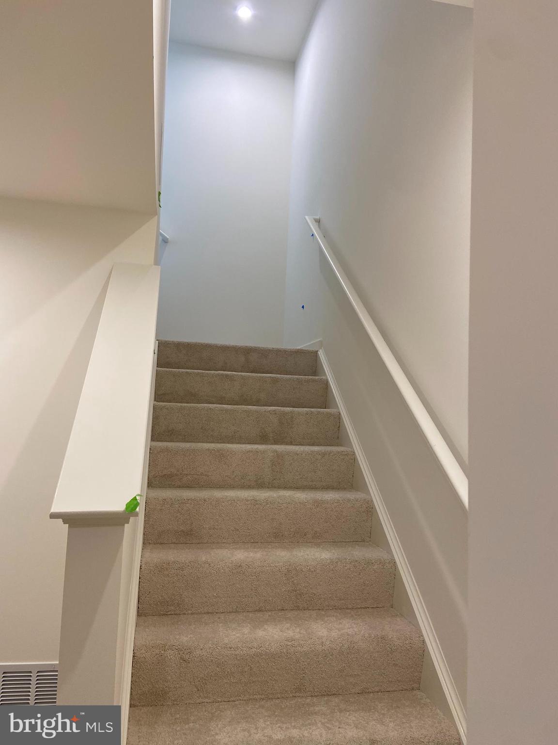 OVERLOOK AT RIVERSIDE TOWNHOMES - Residential Lease
