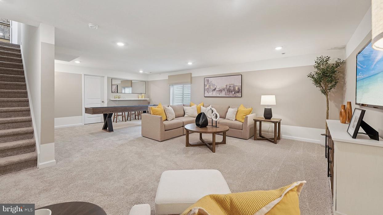 PENNSBURG - Residential