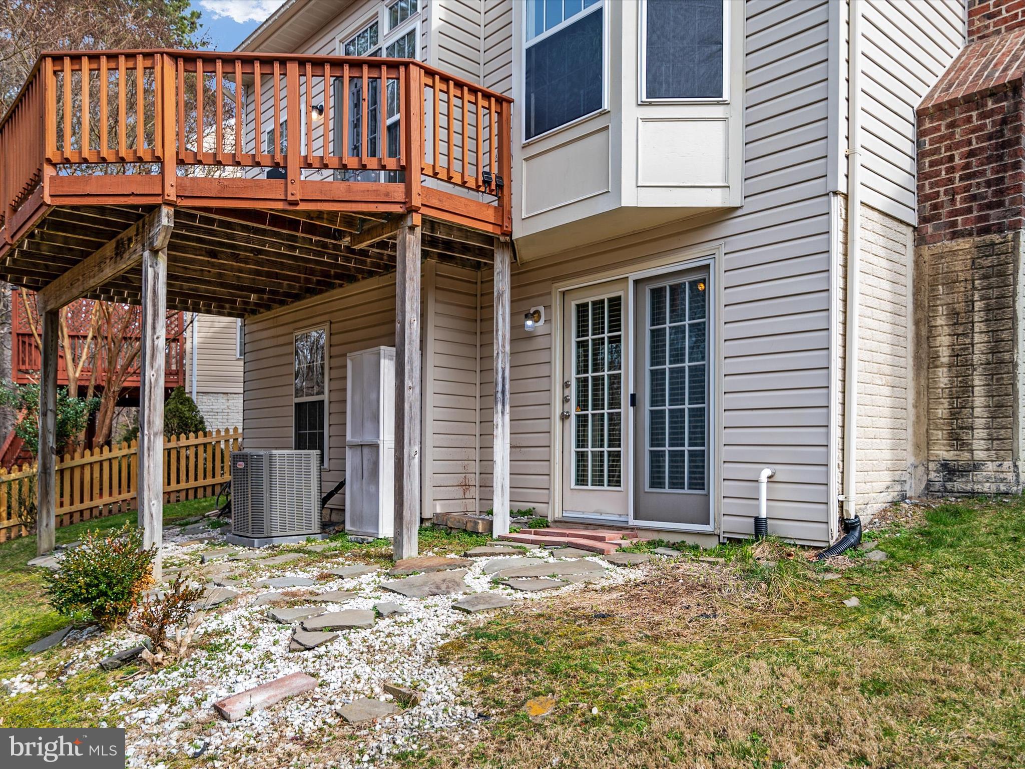 RUSSETT - Residential
