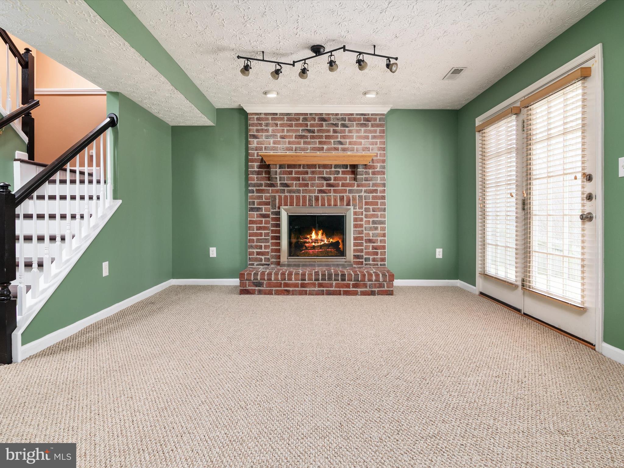 RUSSETT - Residential