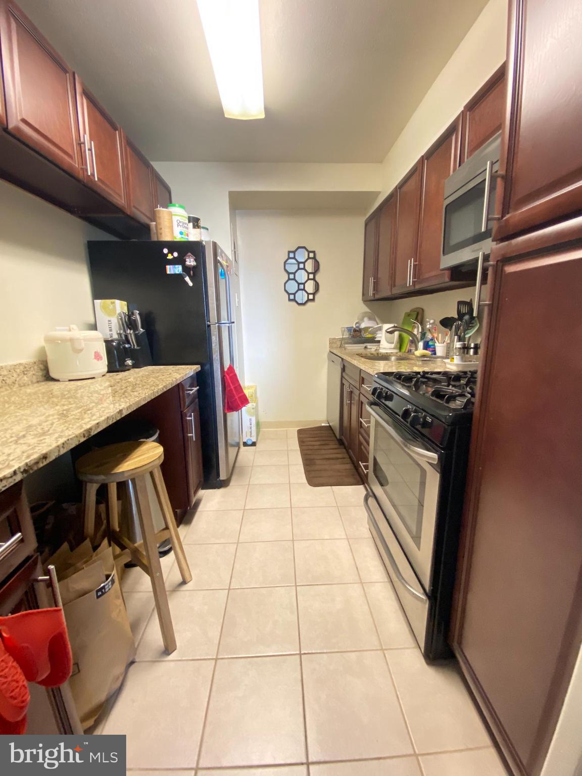 WASHINGTON SQ - Residential Lease