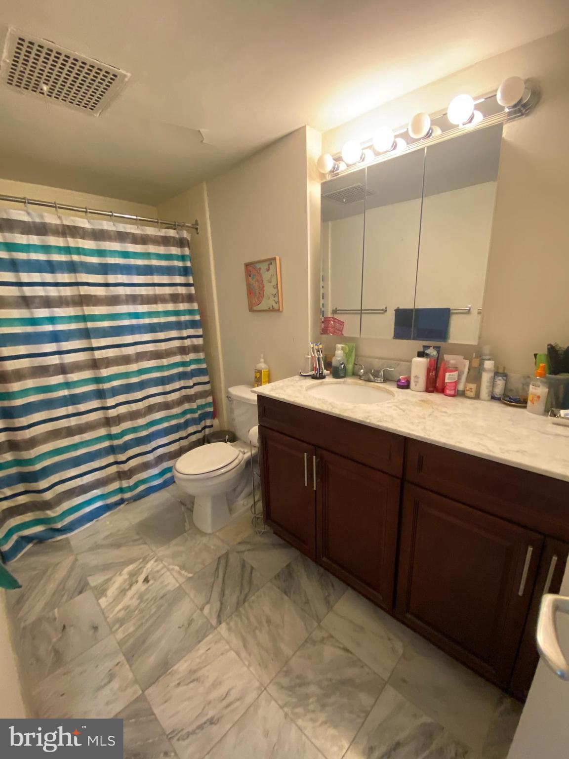 WASHINGTON SQ - Residential Lease