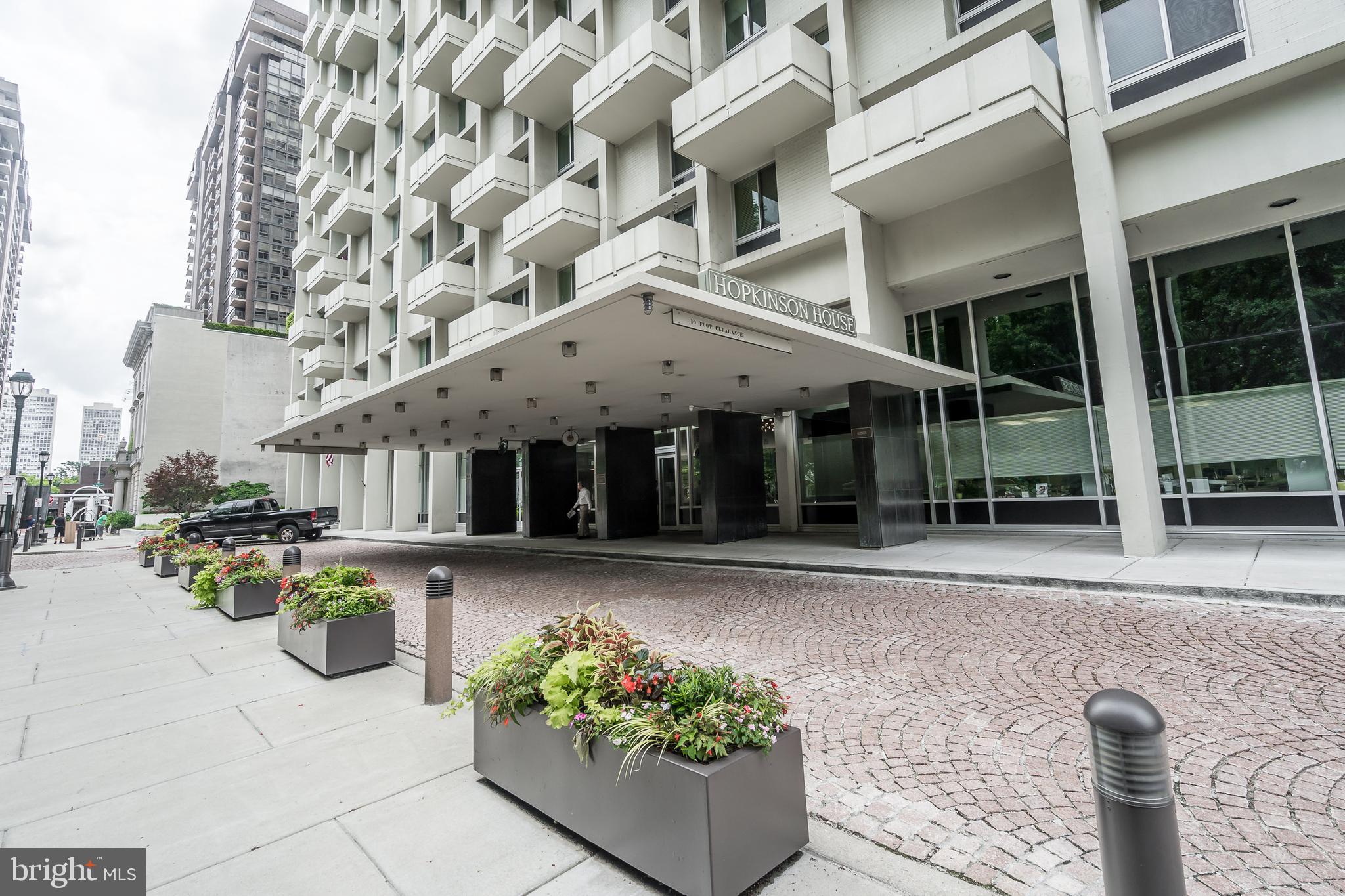 WASHINGTON SQ - Residential Lease