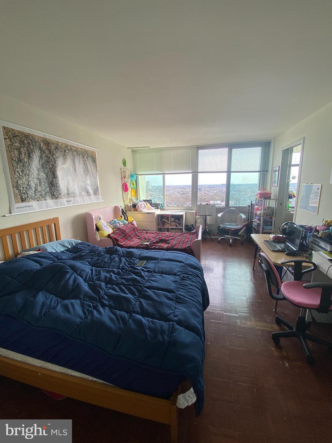 WASHINGTON SQ - Residential Lease