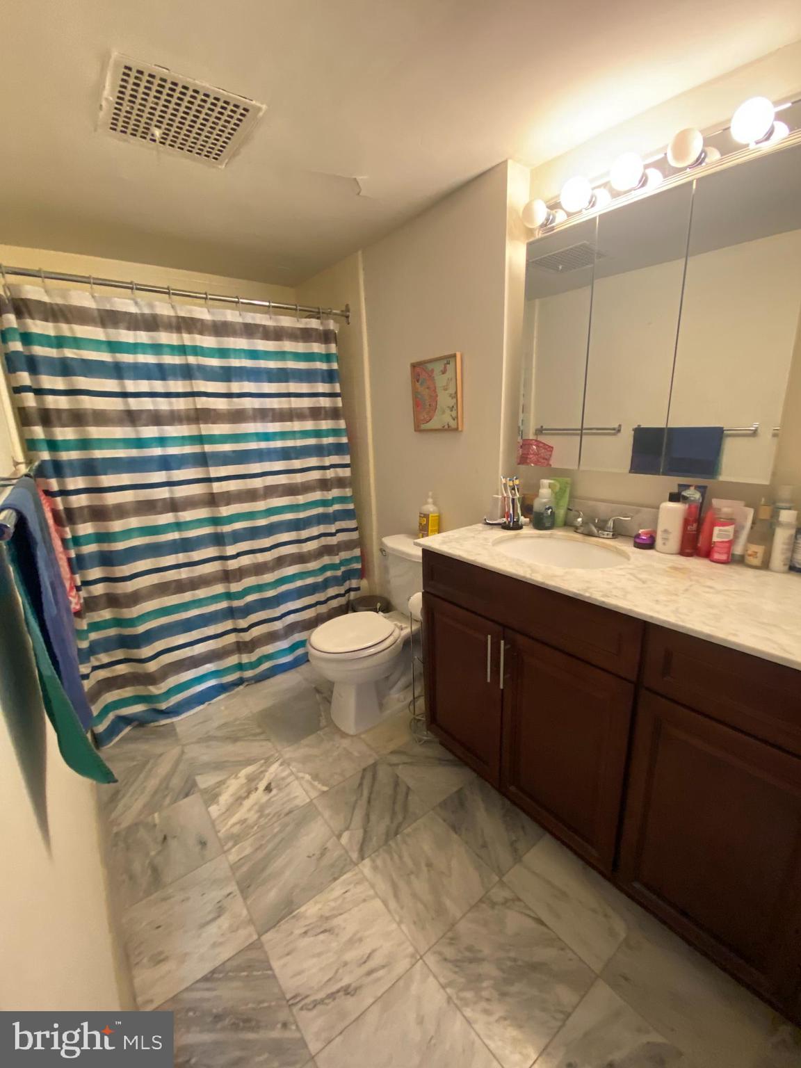 WASHINGTON SQ - Residential Lease