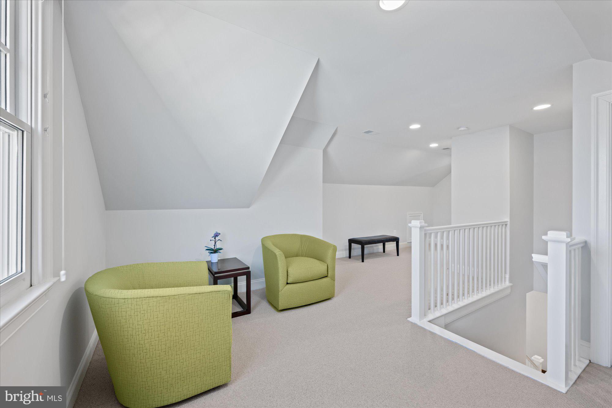 SOMERSET - Residential