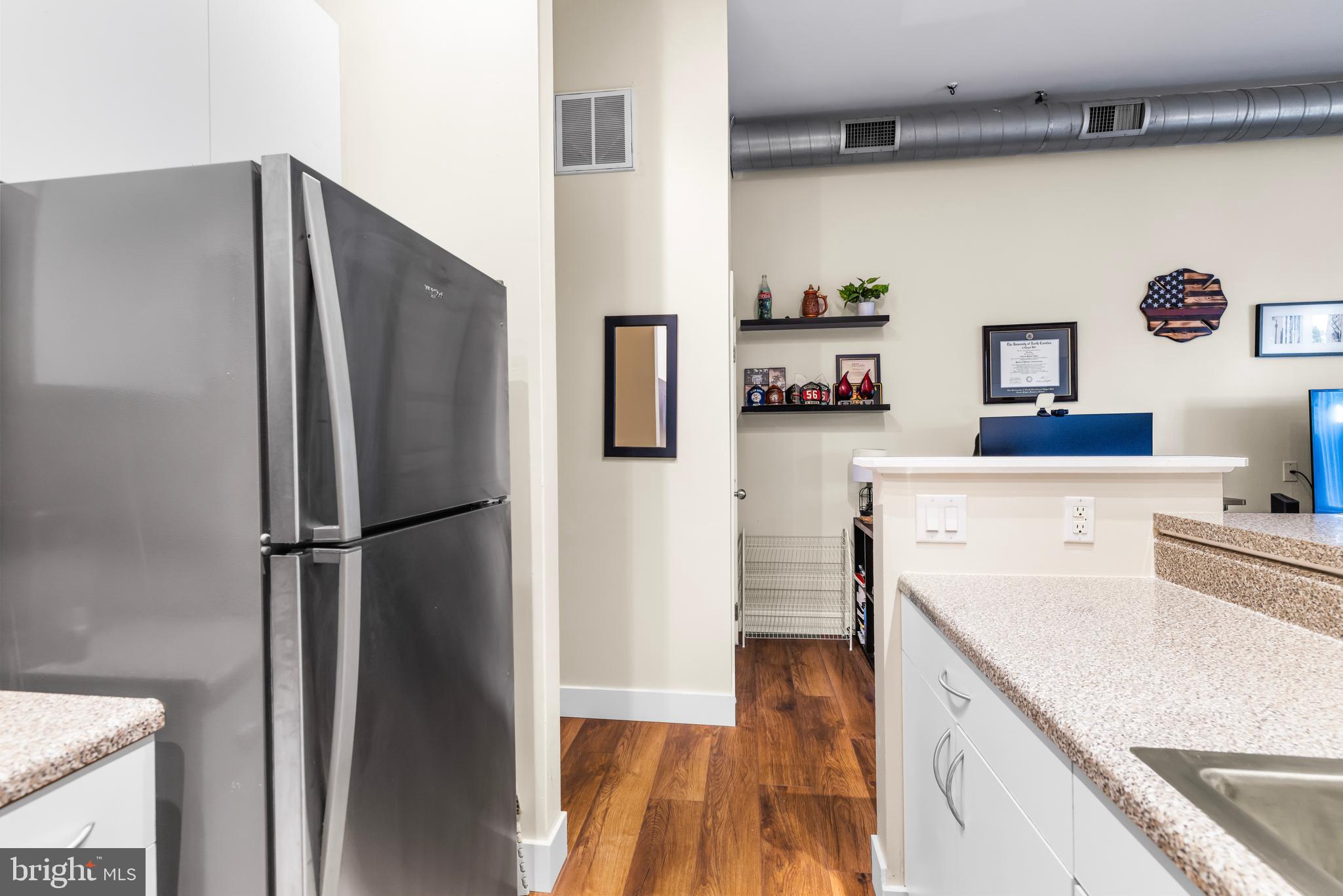 NOB HILL - Residential