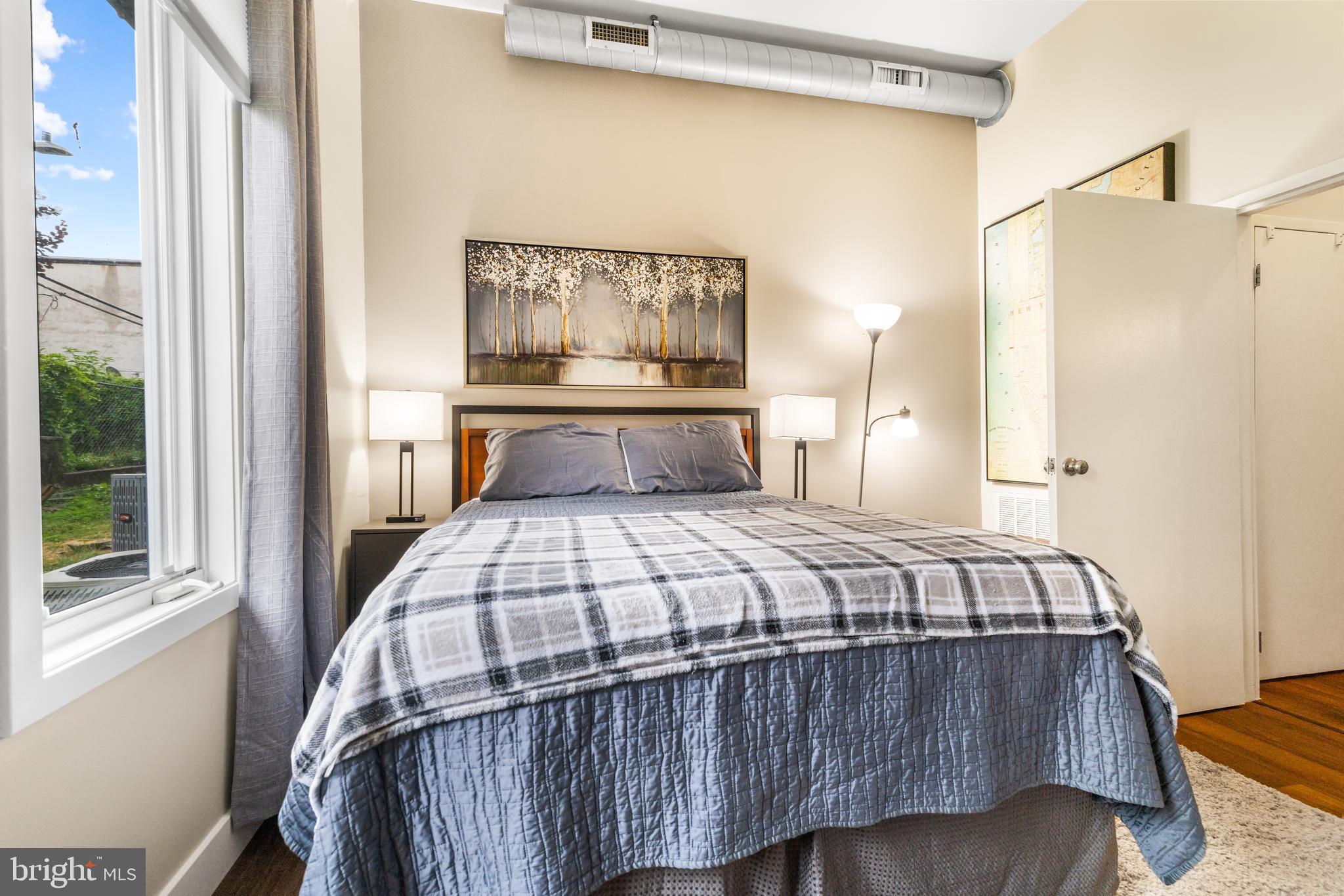 NOB HILL - Residential