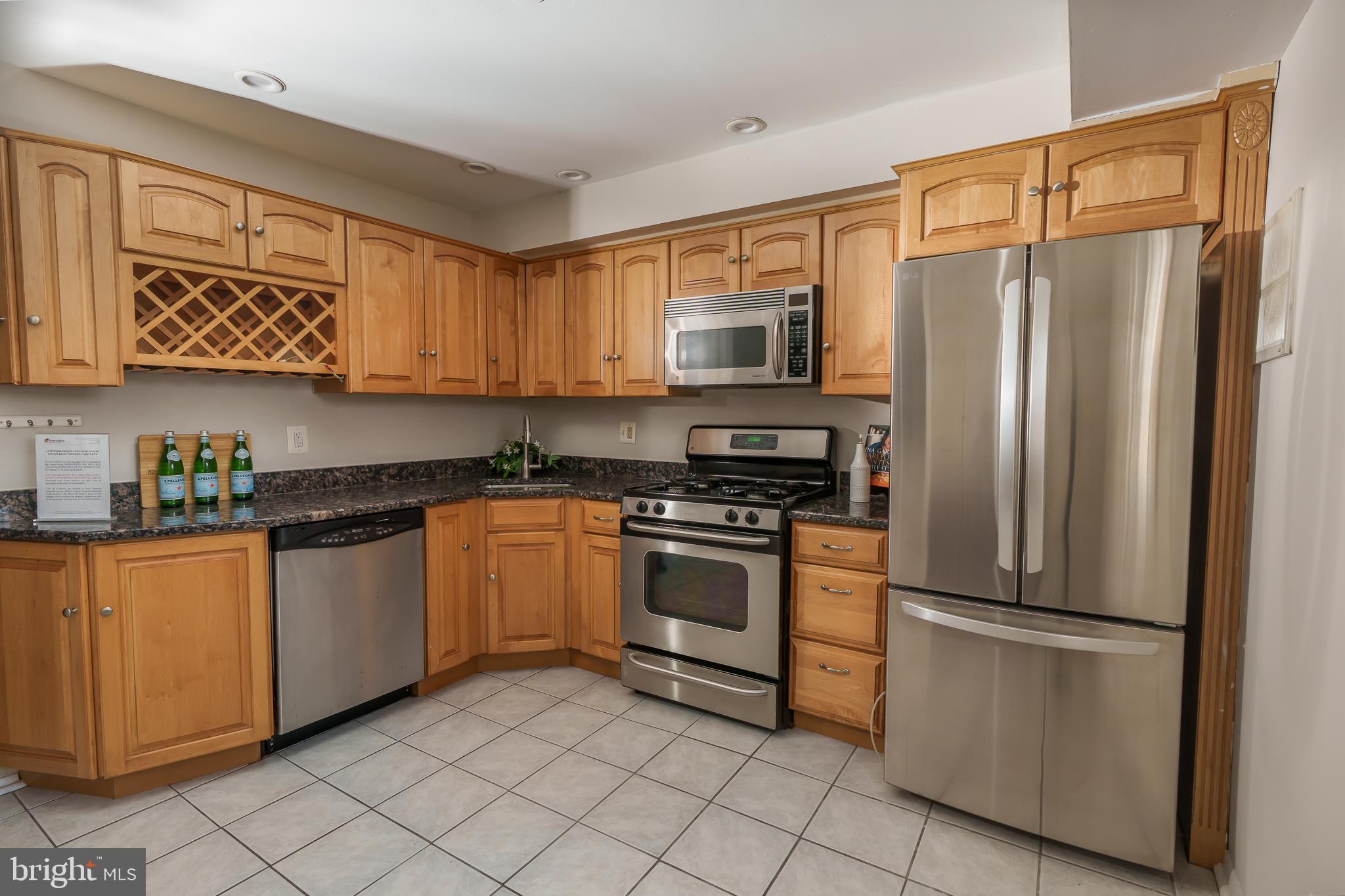 HOMELAND SOUTHWAY - Residential
