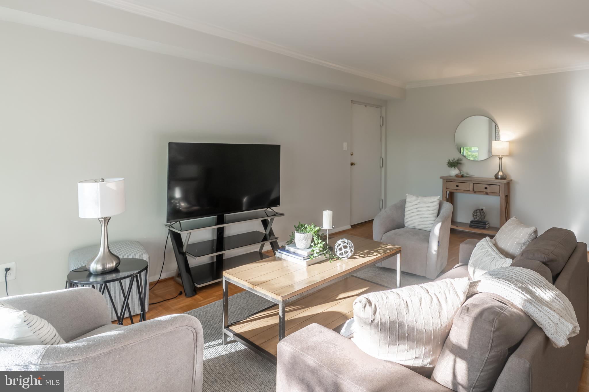 HOMELAND SOUTHWAY - Residential