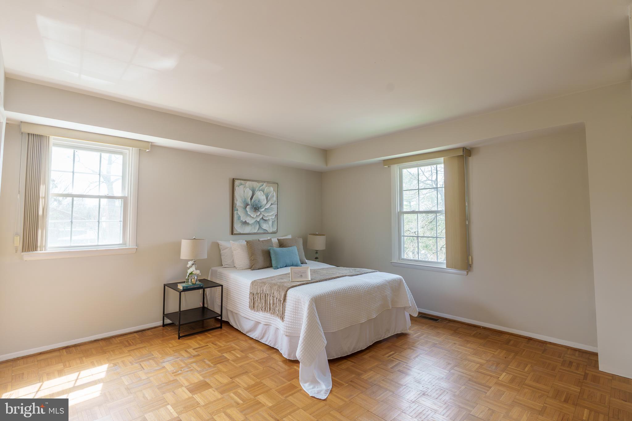 HOMELAND SOUTHWAY - Residential