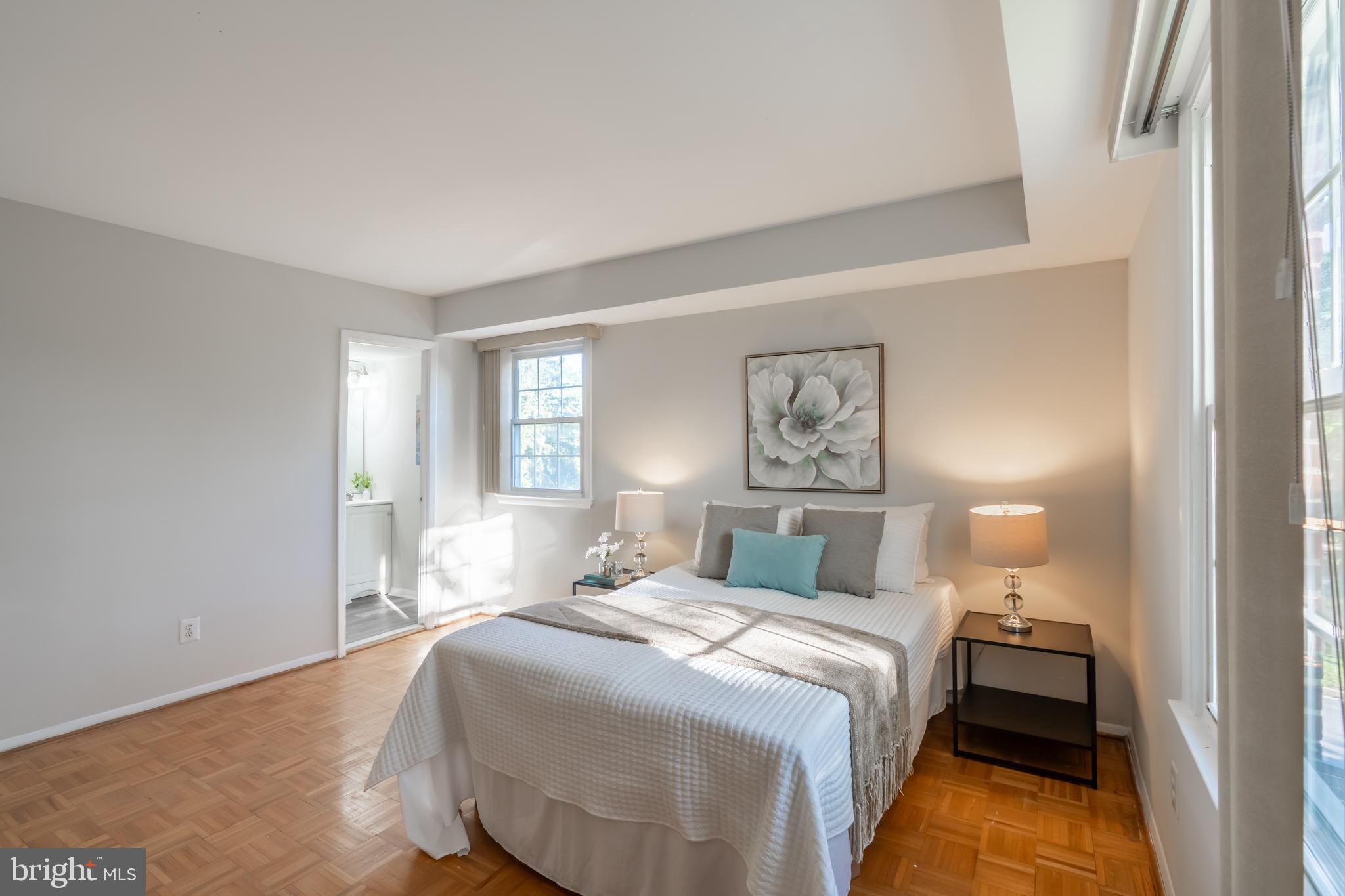 HOMELAND SOUTHWAY - Residential