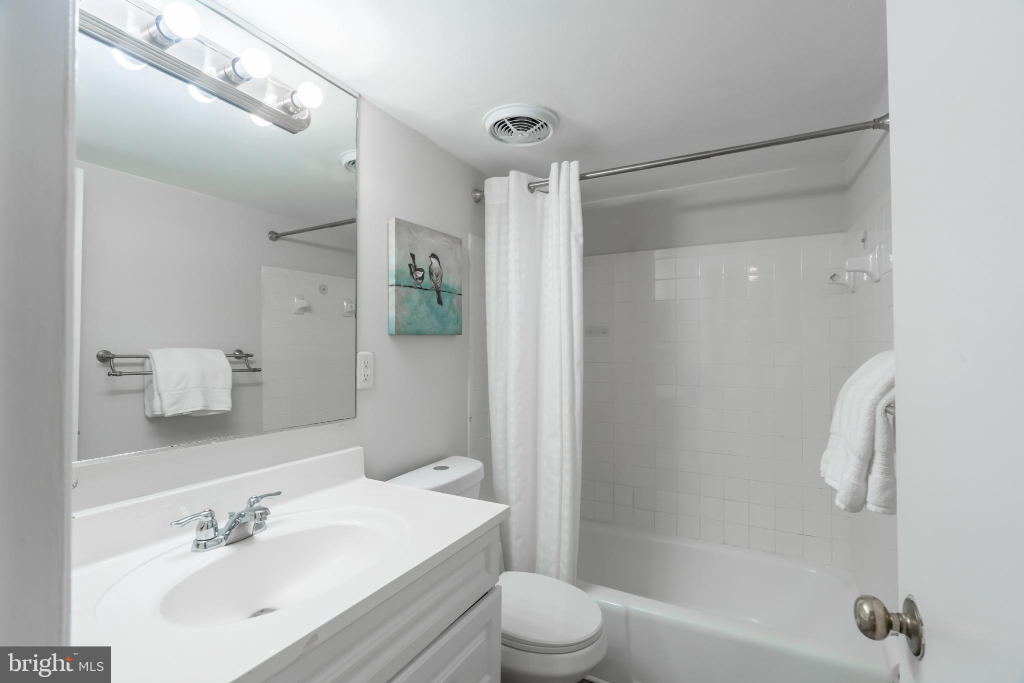 HOMELAND SOUTHWAY - Residential