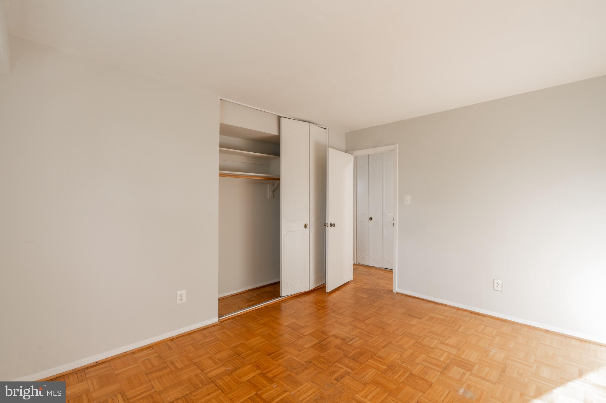 HOMELAND SOUTHWAY - Residential