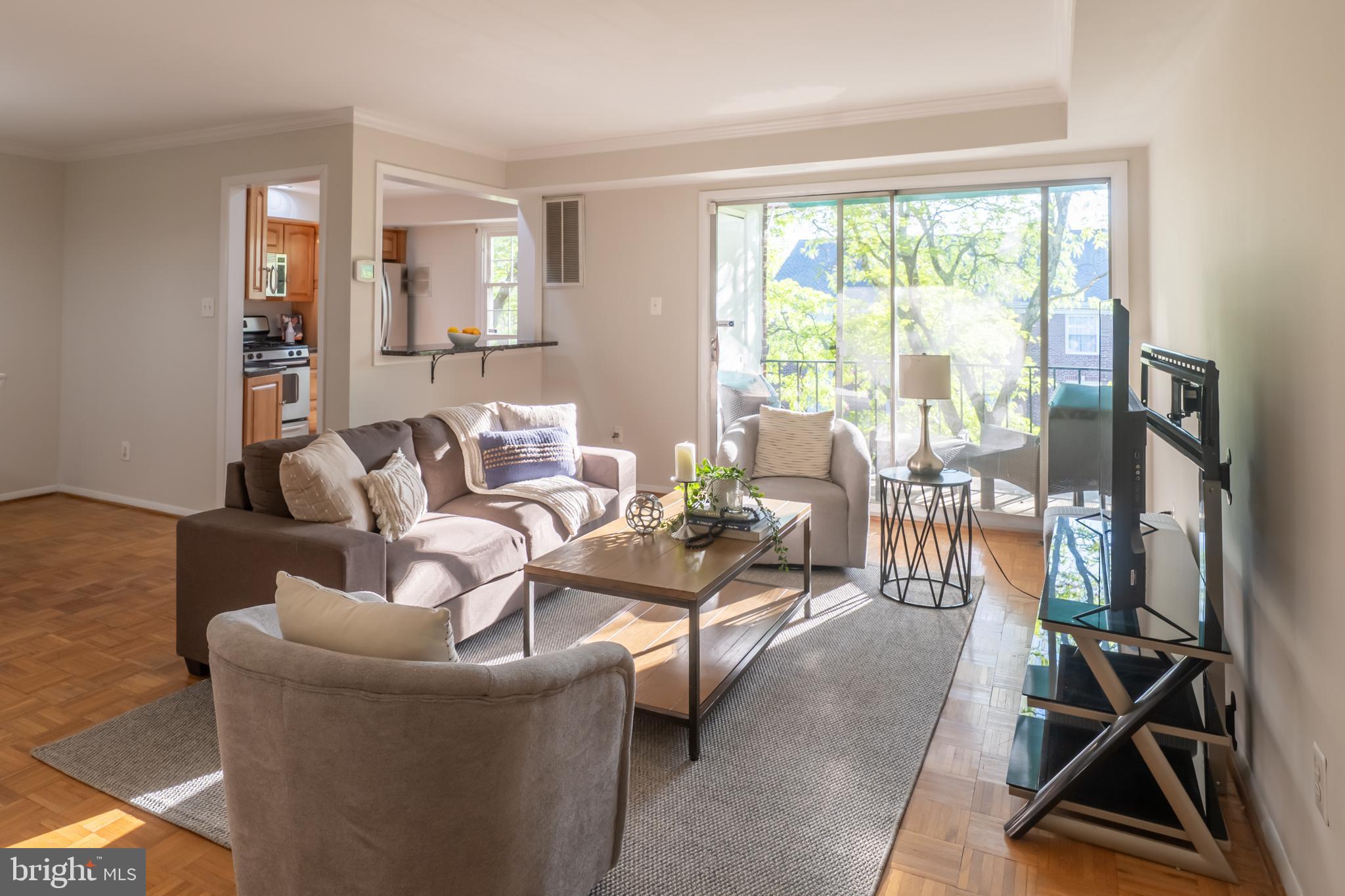 HOMELAND SOUTHWAY - Residential